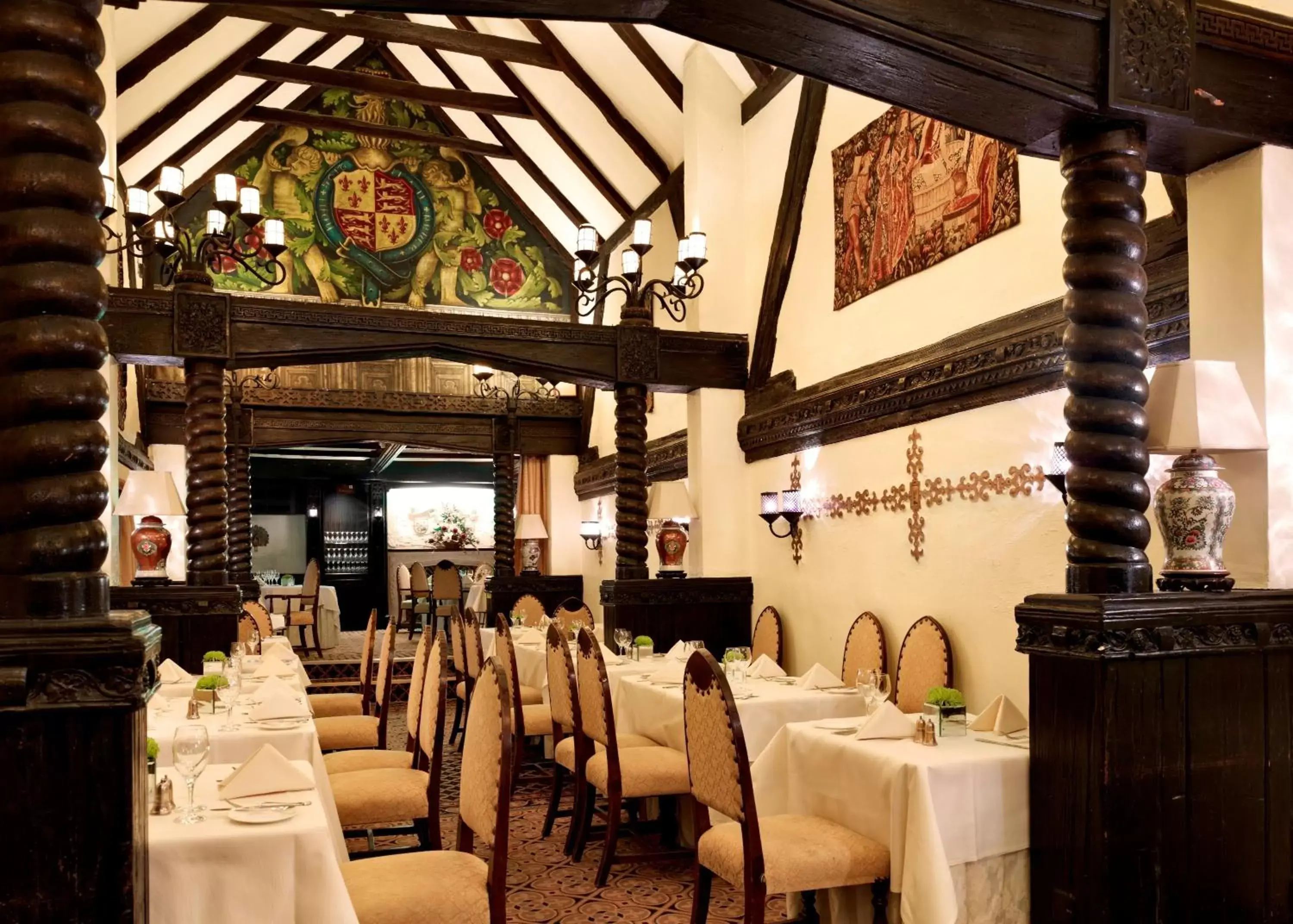 Restaurant/Places to Eat in Marygreen Manor