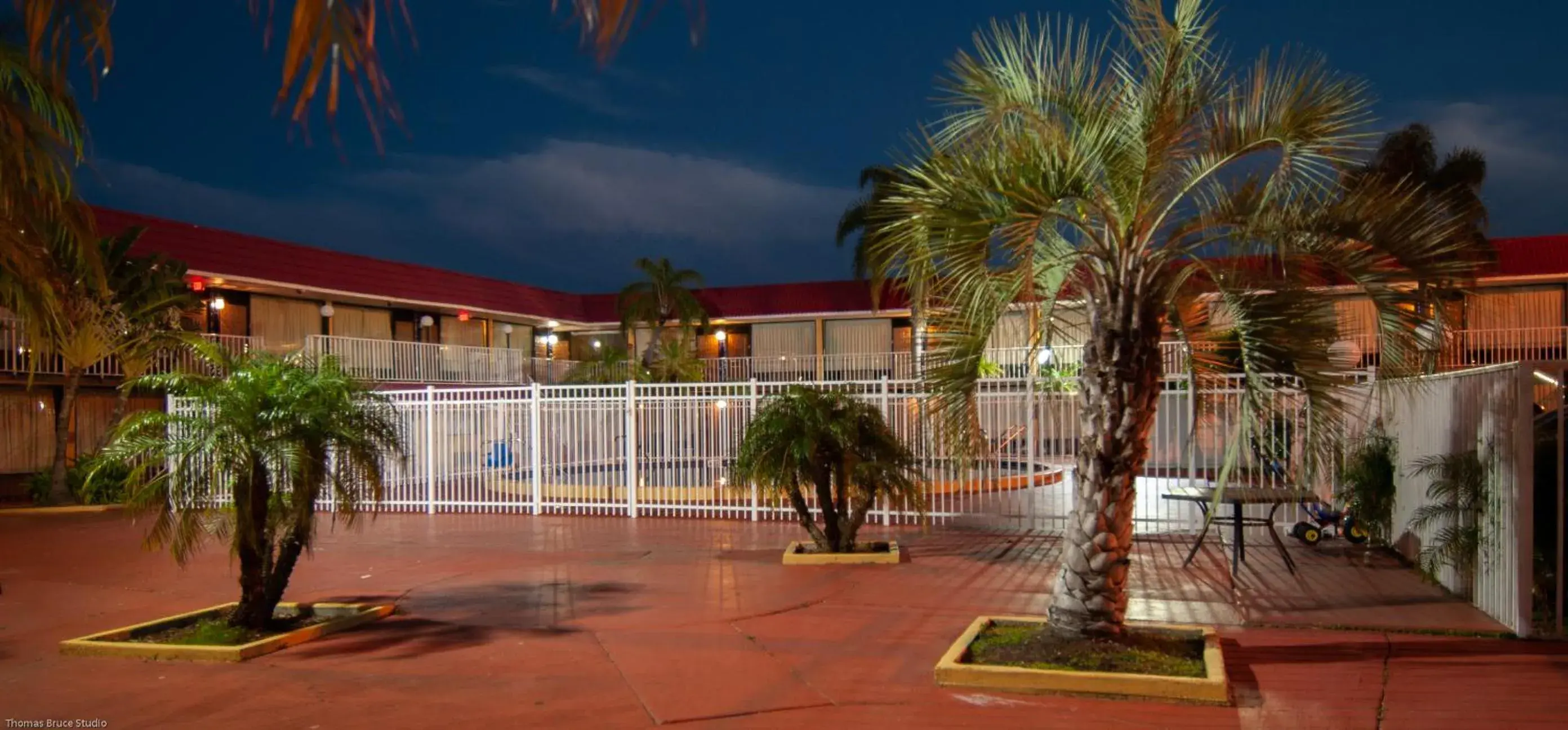 Property Building in Express Inn & Suites - 5 Miles from St Petersburg Clearwater Airport