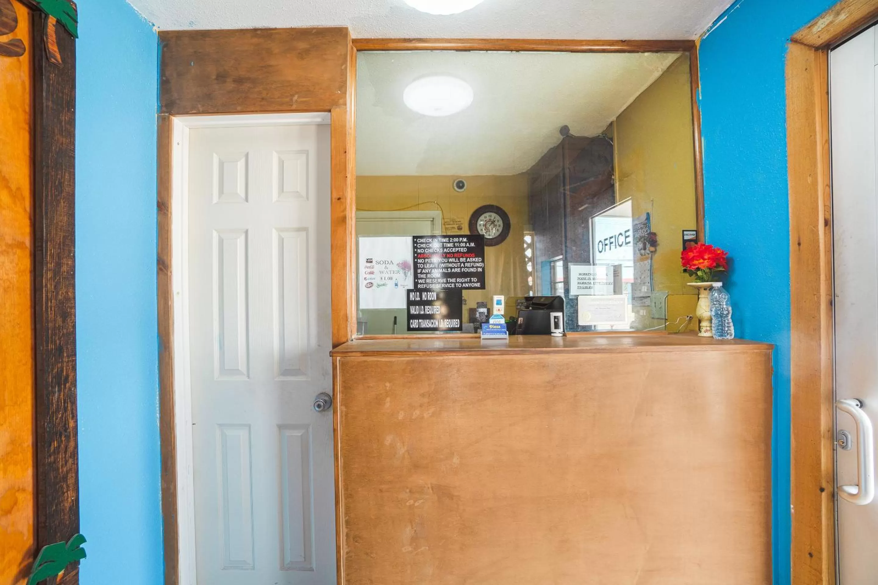 Lobby or reception in Plaza Motel Corpus Christi by OYO