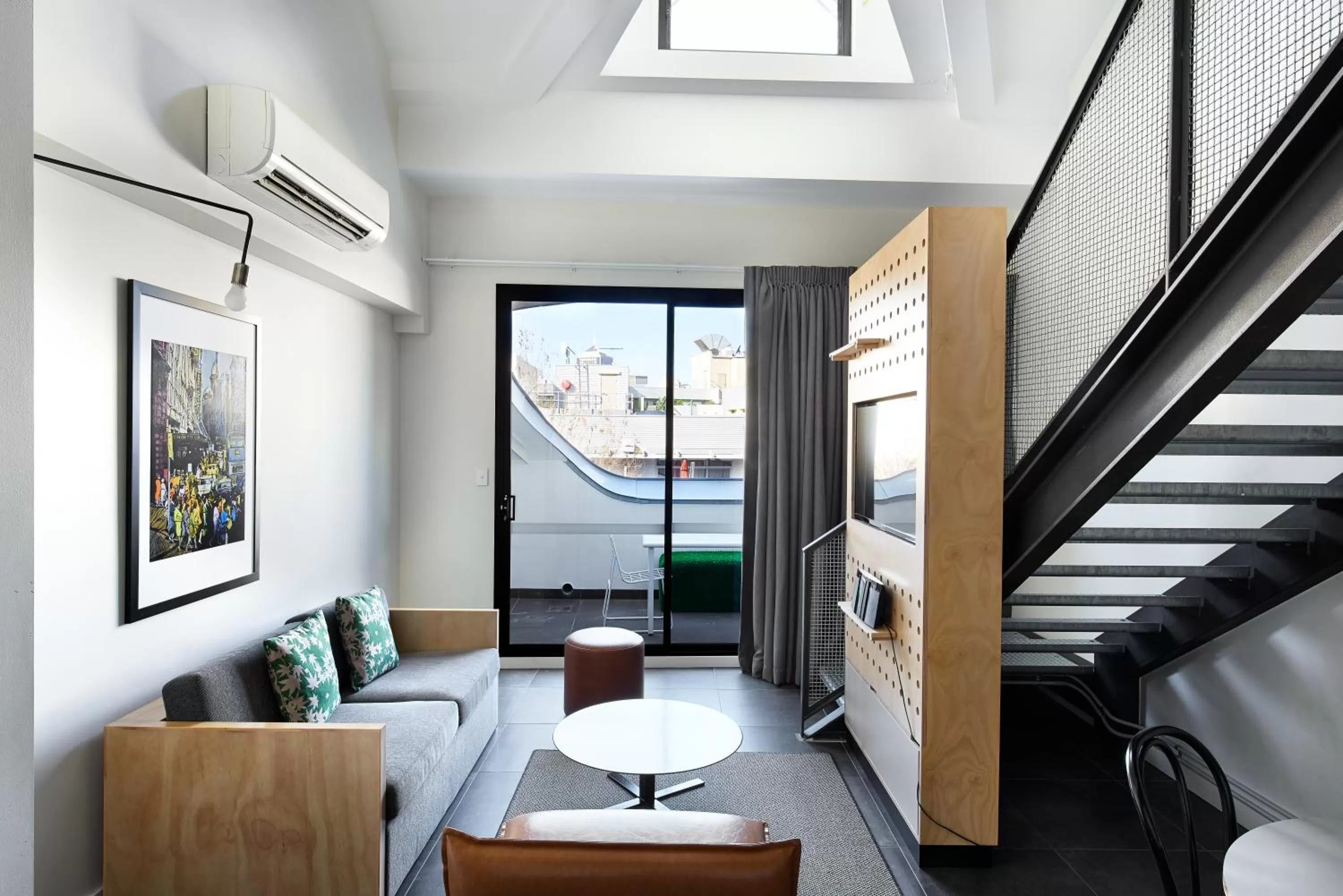 TV and multimedia in Veriu Broadway