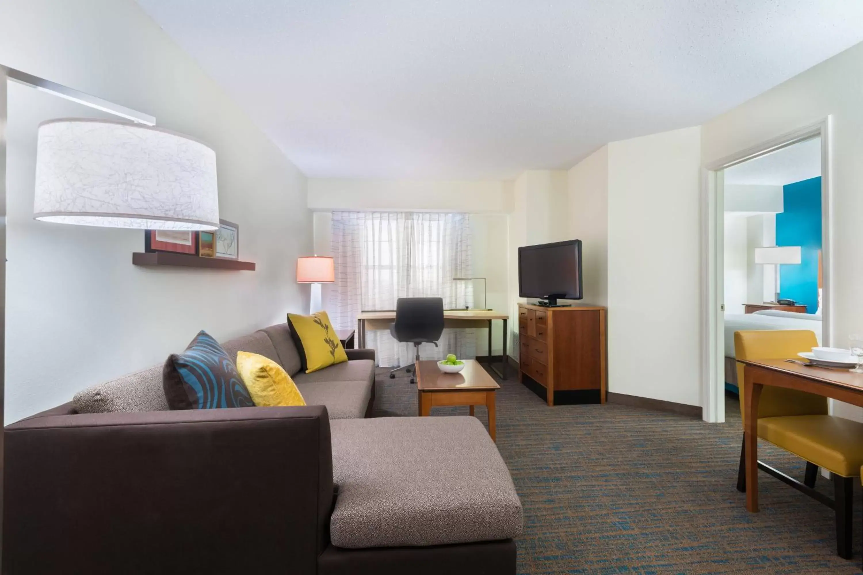 Living room, Seating Area in Residence Inn by Marriott St. Louis Downtown