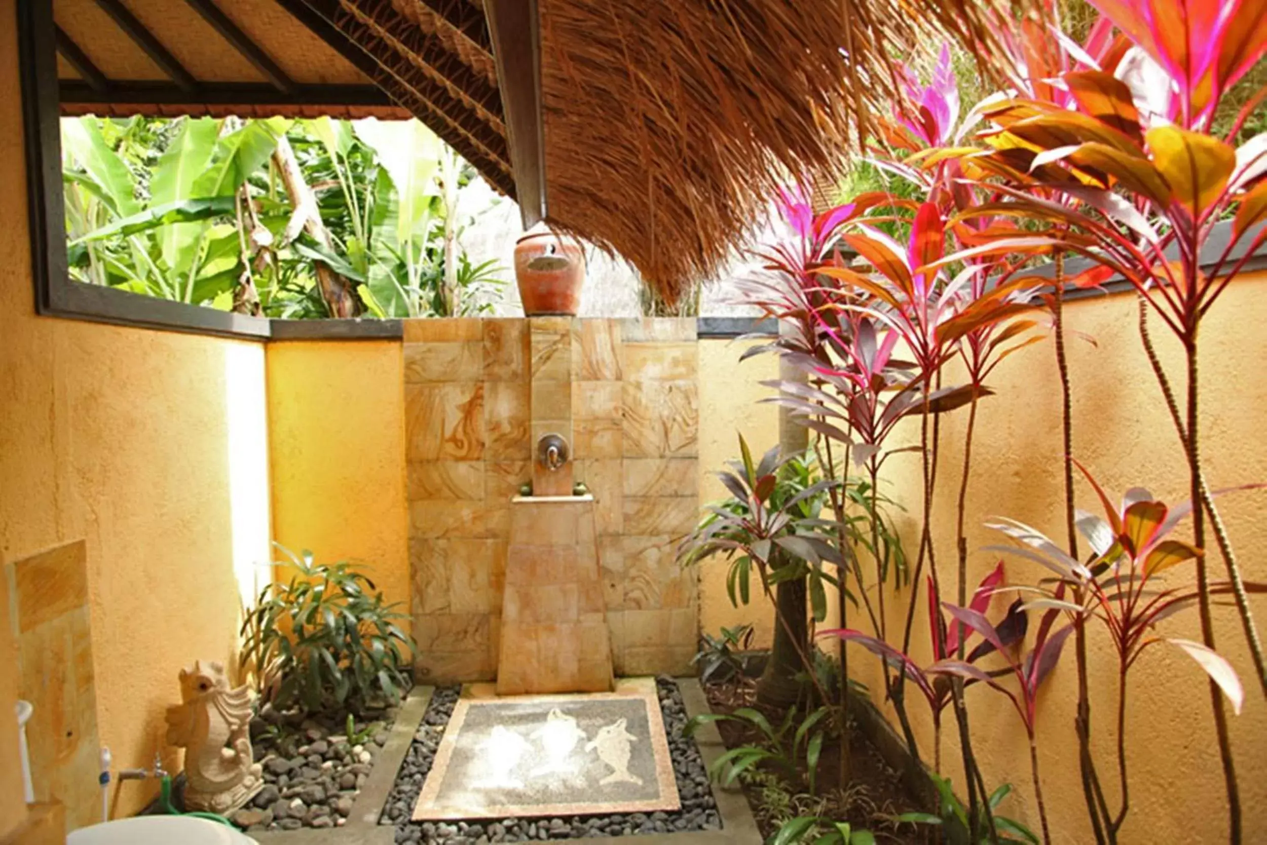 Bathroom in Puri Mangga Sea View Resort and Spa