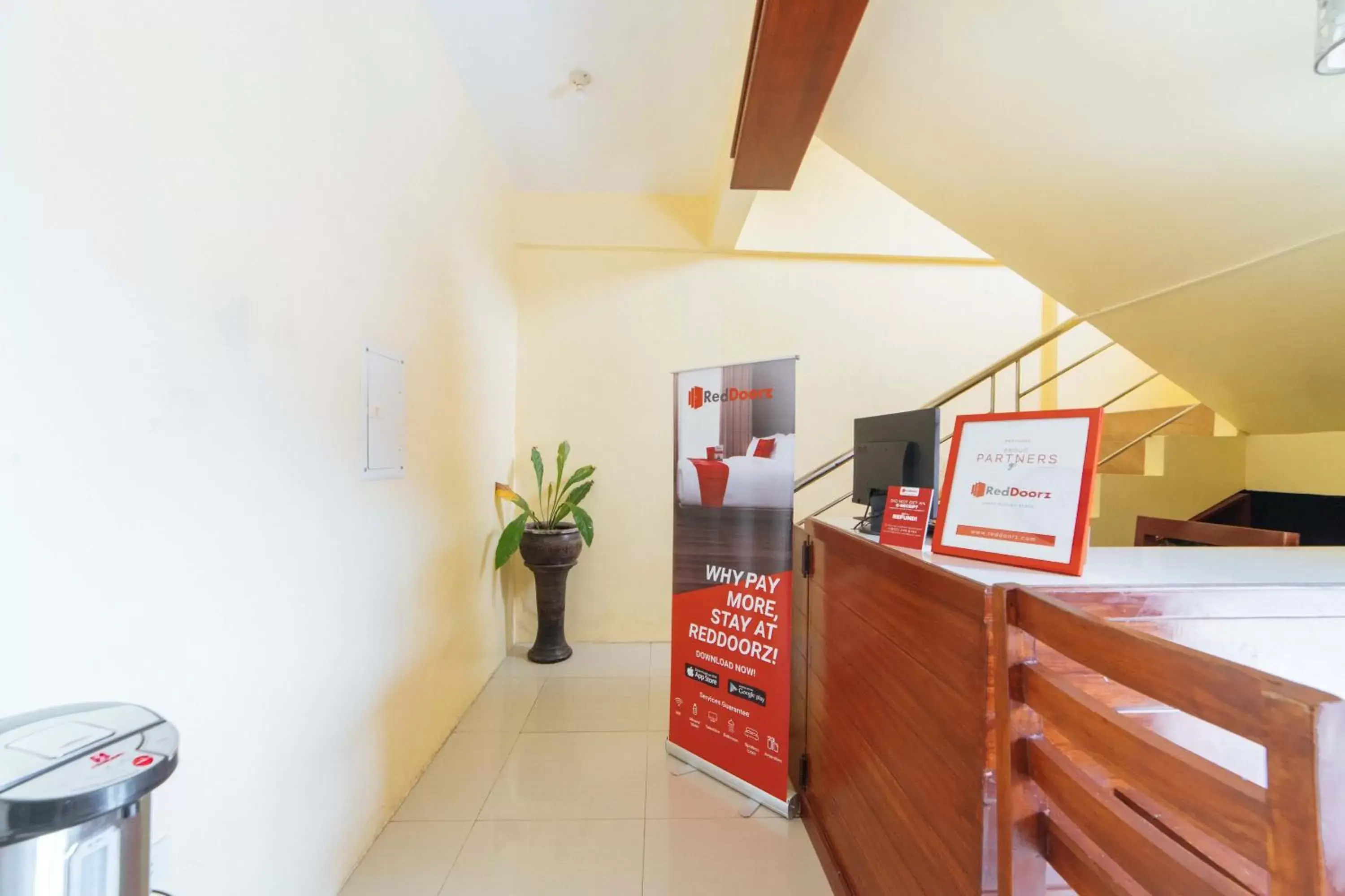 Lobby or reception in RedDoorz @ D Maagma Street Lobby or reception in RedDoorz @ D Maagma Street