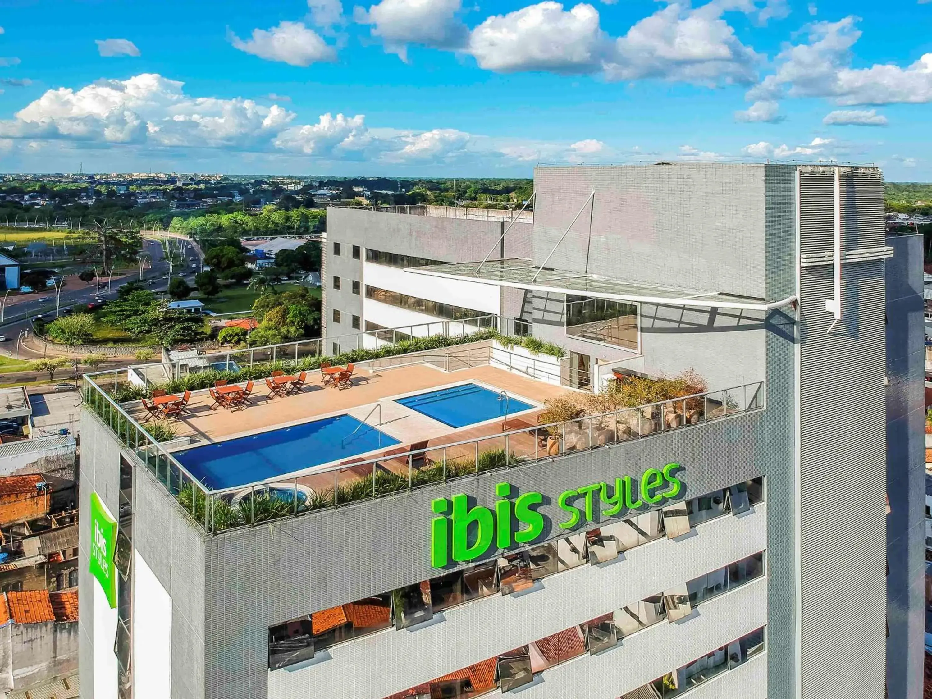 Pool view in Ibis Styles Belém Hangar Pool view in Ibis Styles Belém Hangar