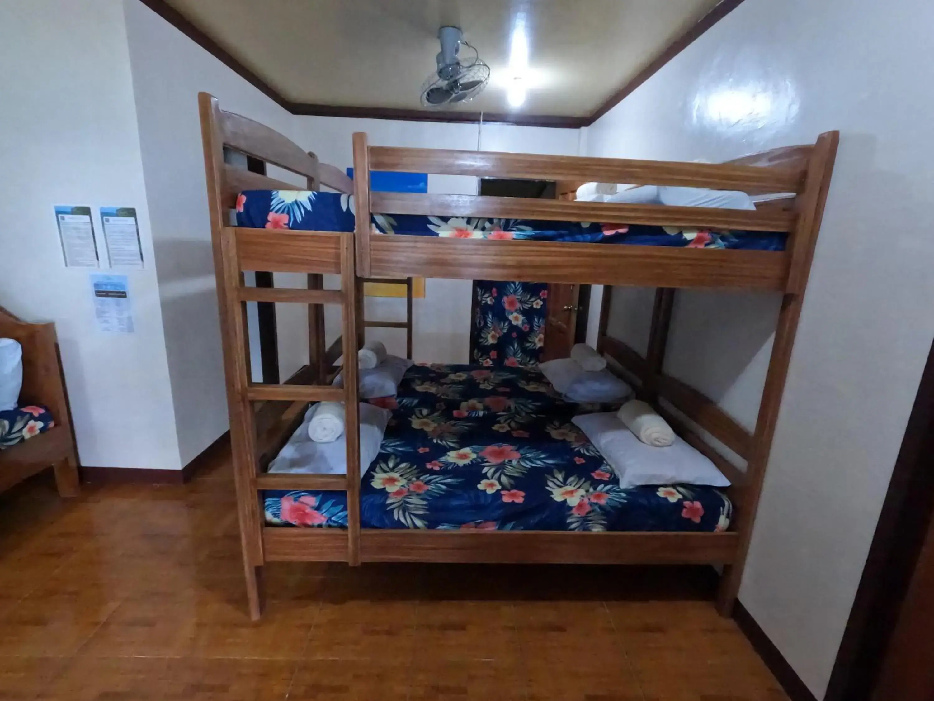 Bed, Bunk Bed in Gratum Beach Resort