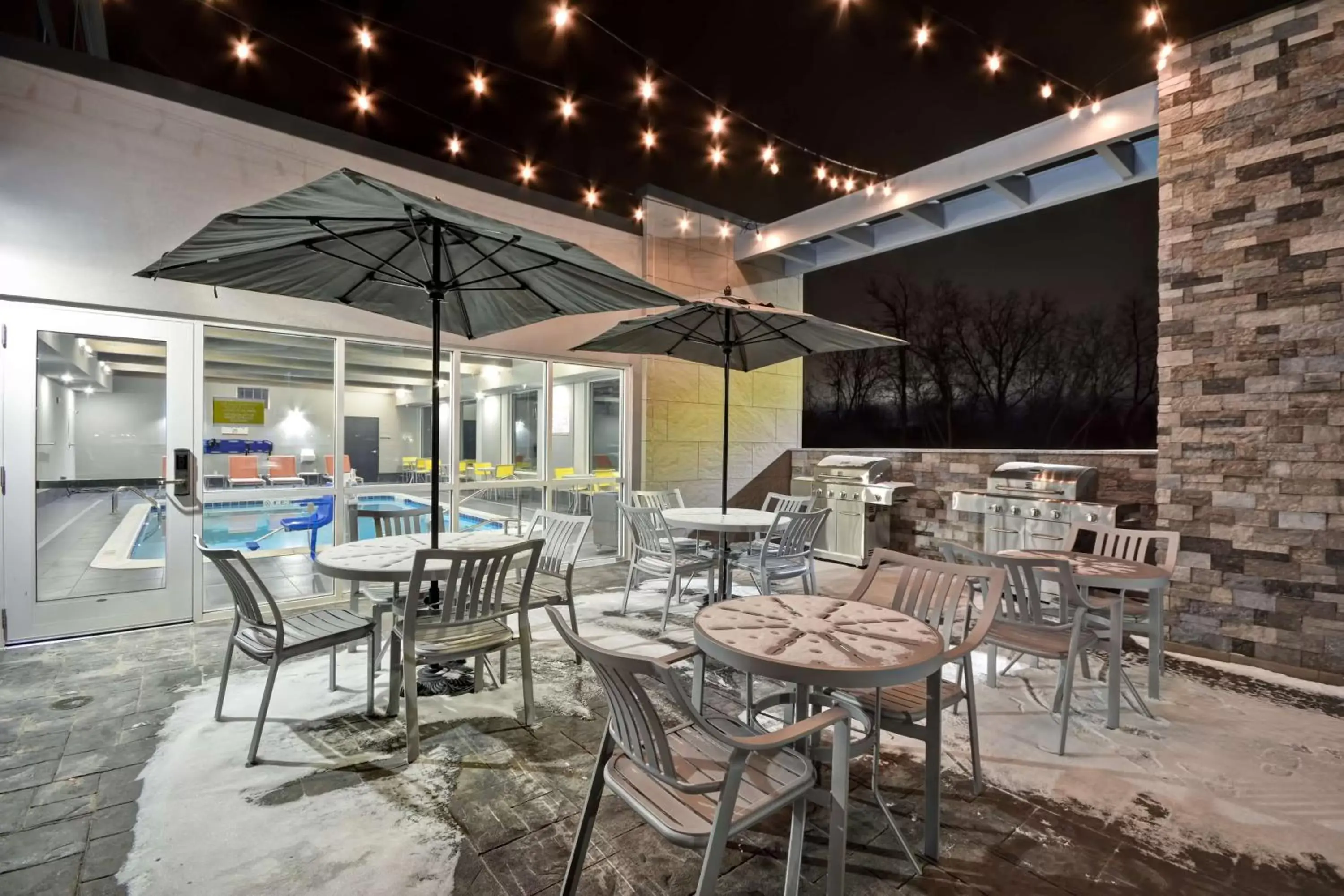 Patio, Restaurant/Places to Eat in Home 2 Suites By Hilton Jackson