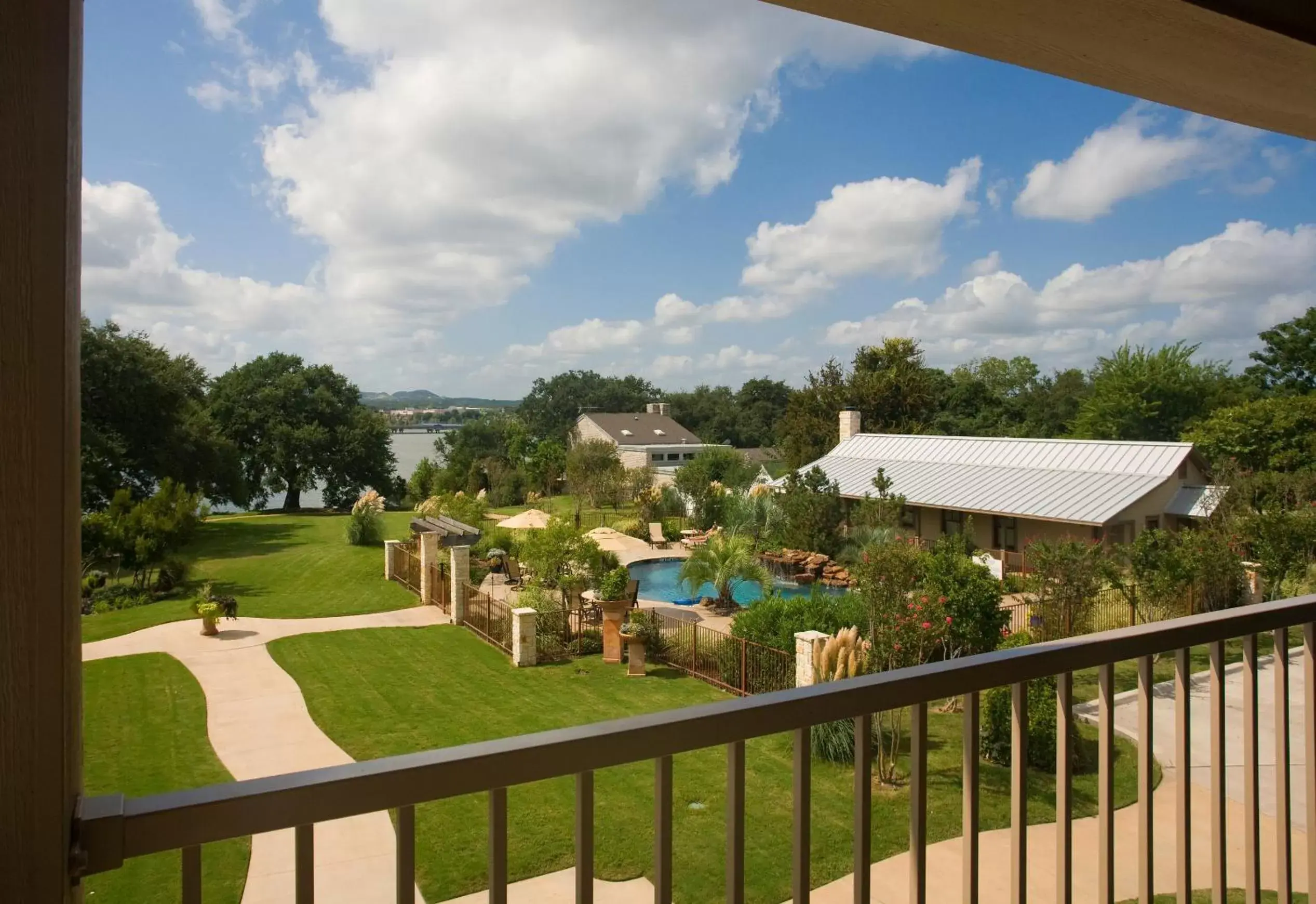 Lake view, Pool View in Inn on Lake Granbury