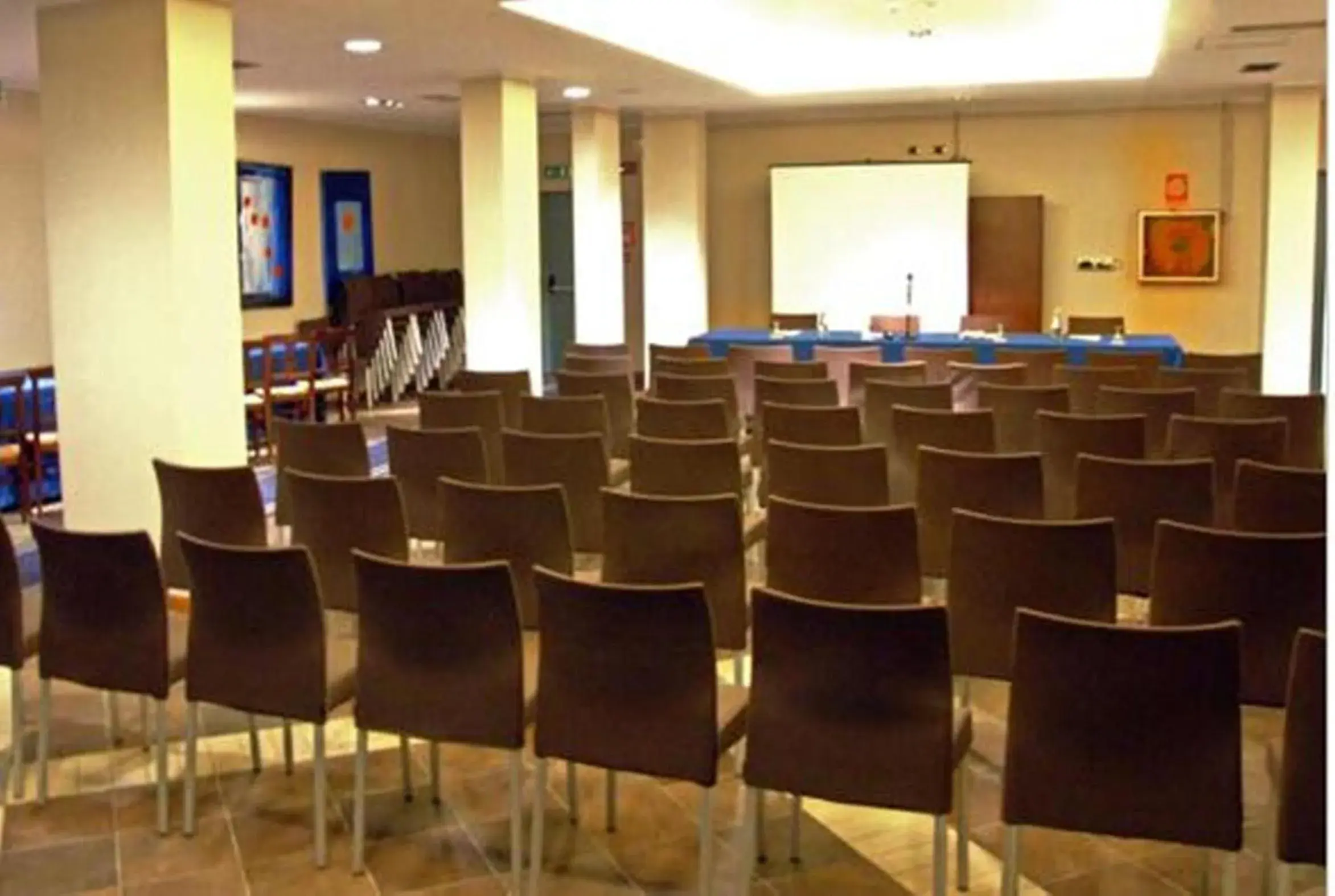 Business facilities in Hotel Villa Savoia