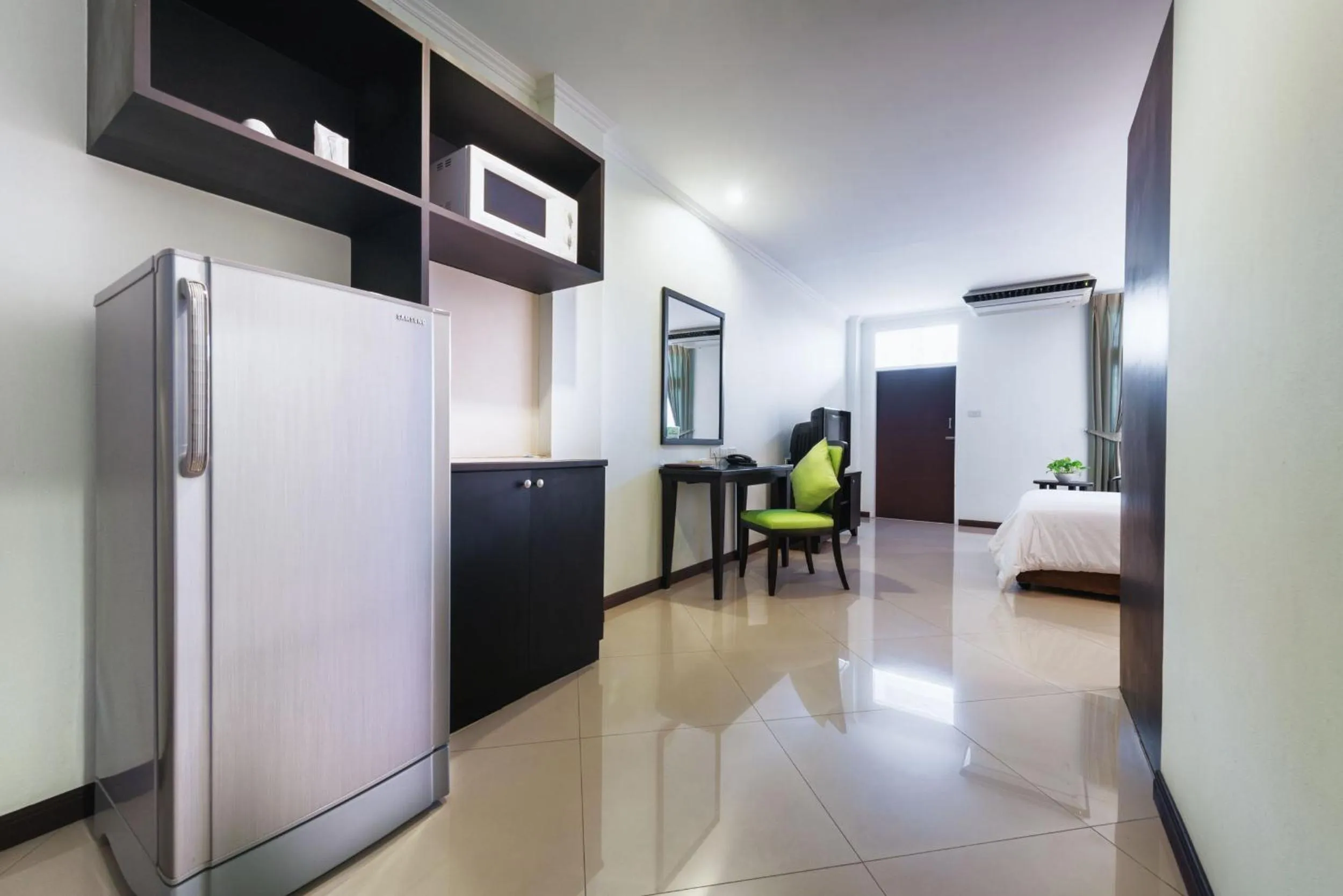 Photo of the whole room in Capital Mansion - SHA Certified