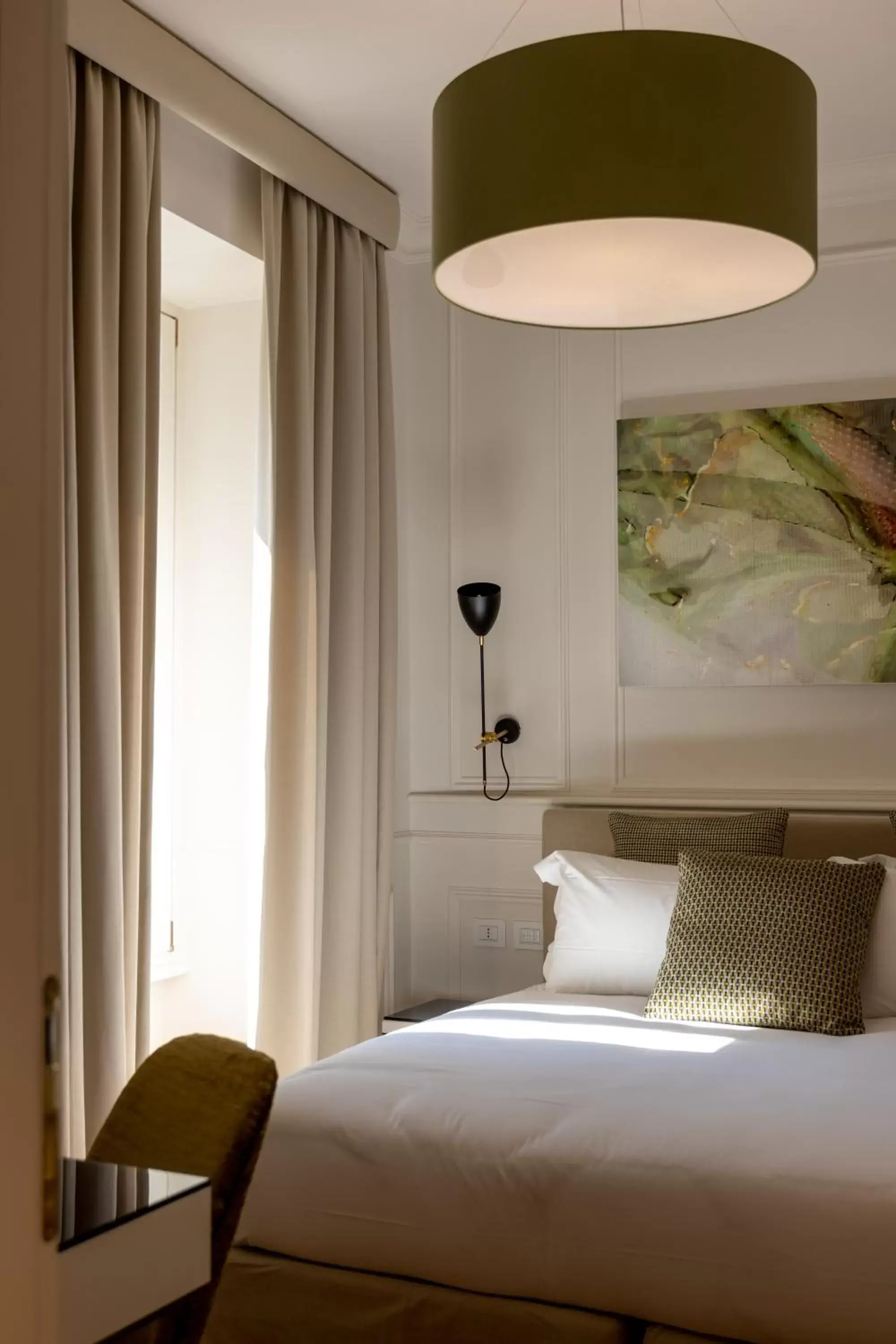 Bed in Parisii Luxury Relais Rome