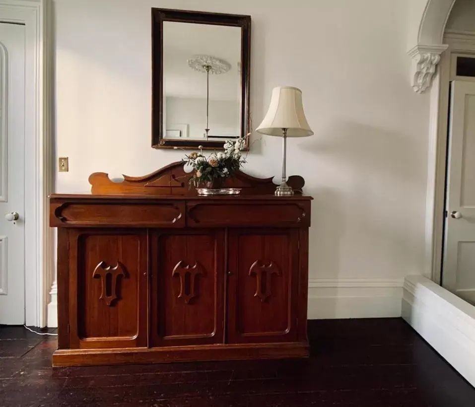 Decorative detail, Bathroom in Woodbourne Inn