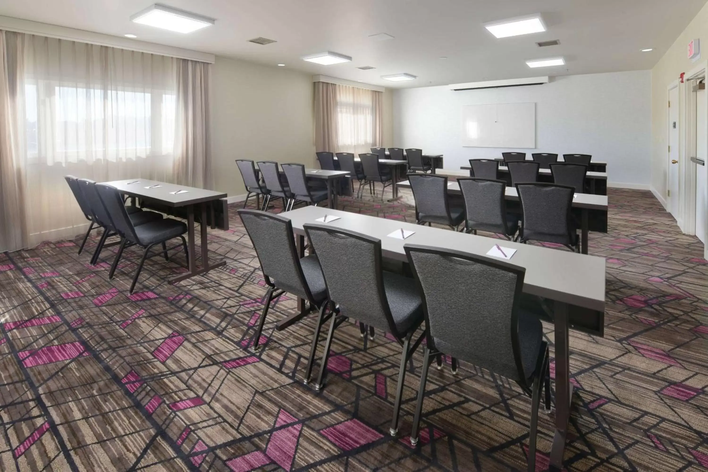 Meeting/conference room in Sonesta ES Suites Albuquerque