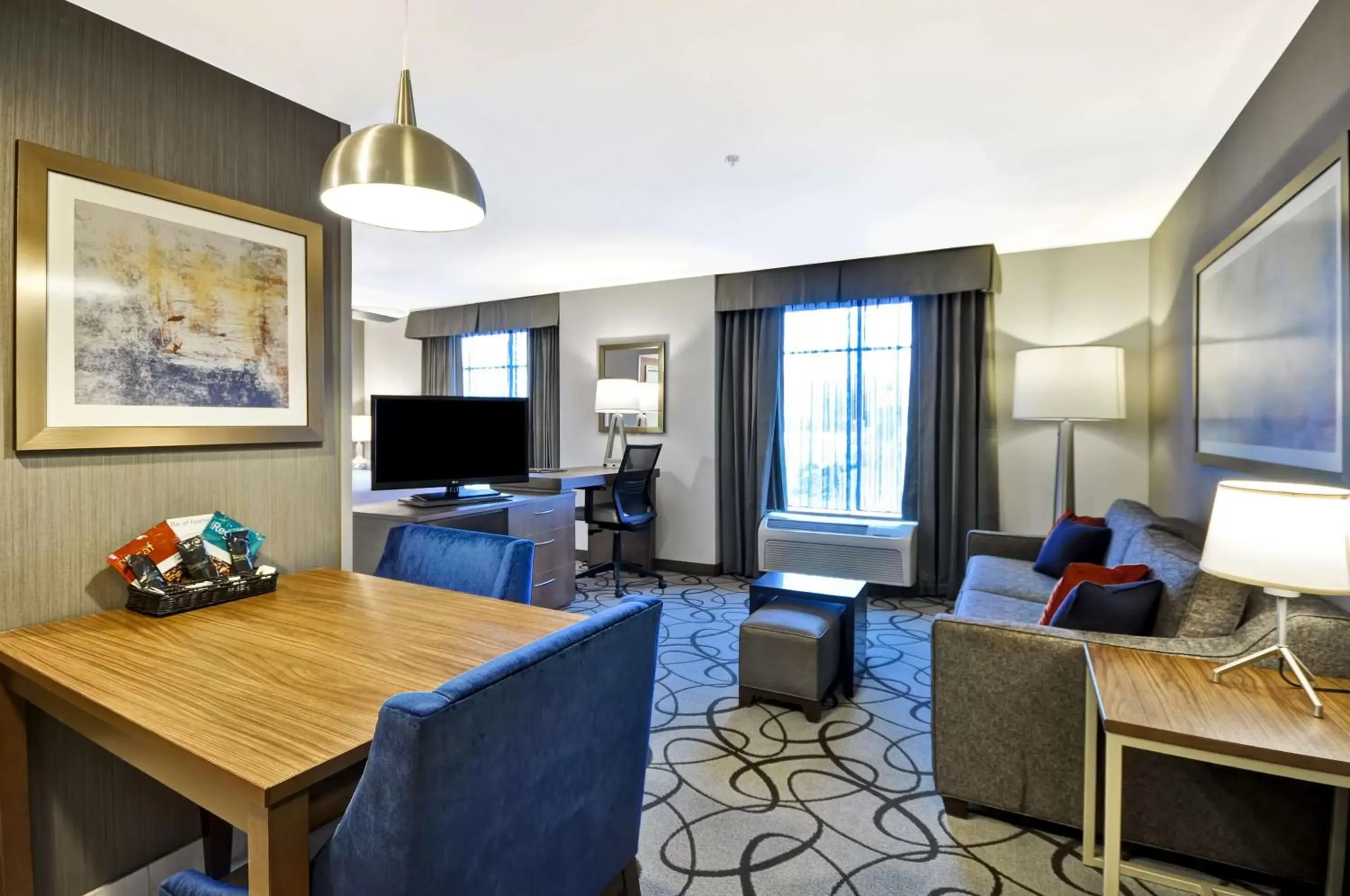 Bedroom, Seating Area in Homewood Suites by Hilton Hartford South-Glastonbury