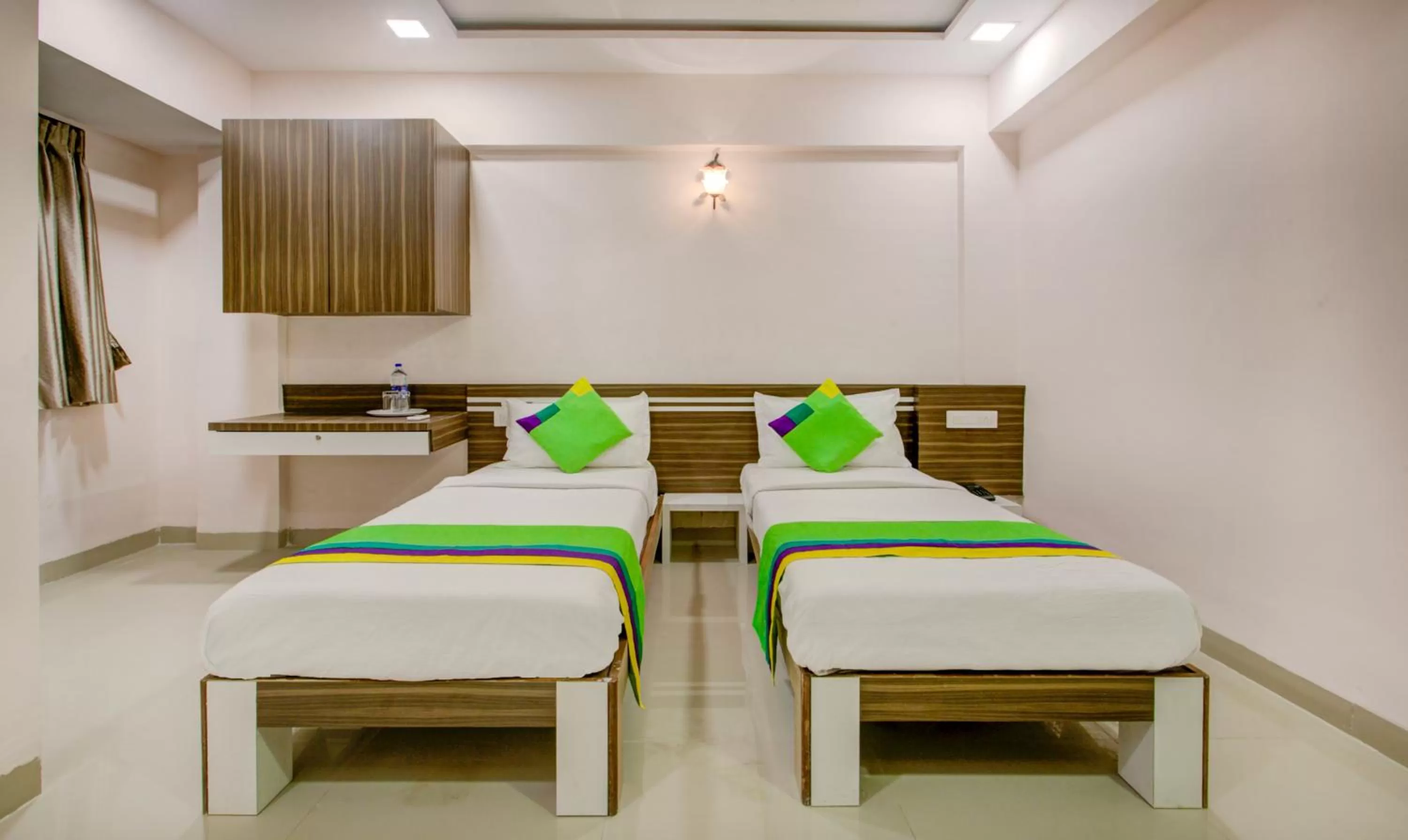 Bedroom, Bed in Treebo Kings Inn Vashi