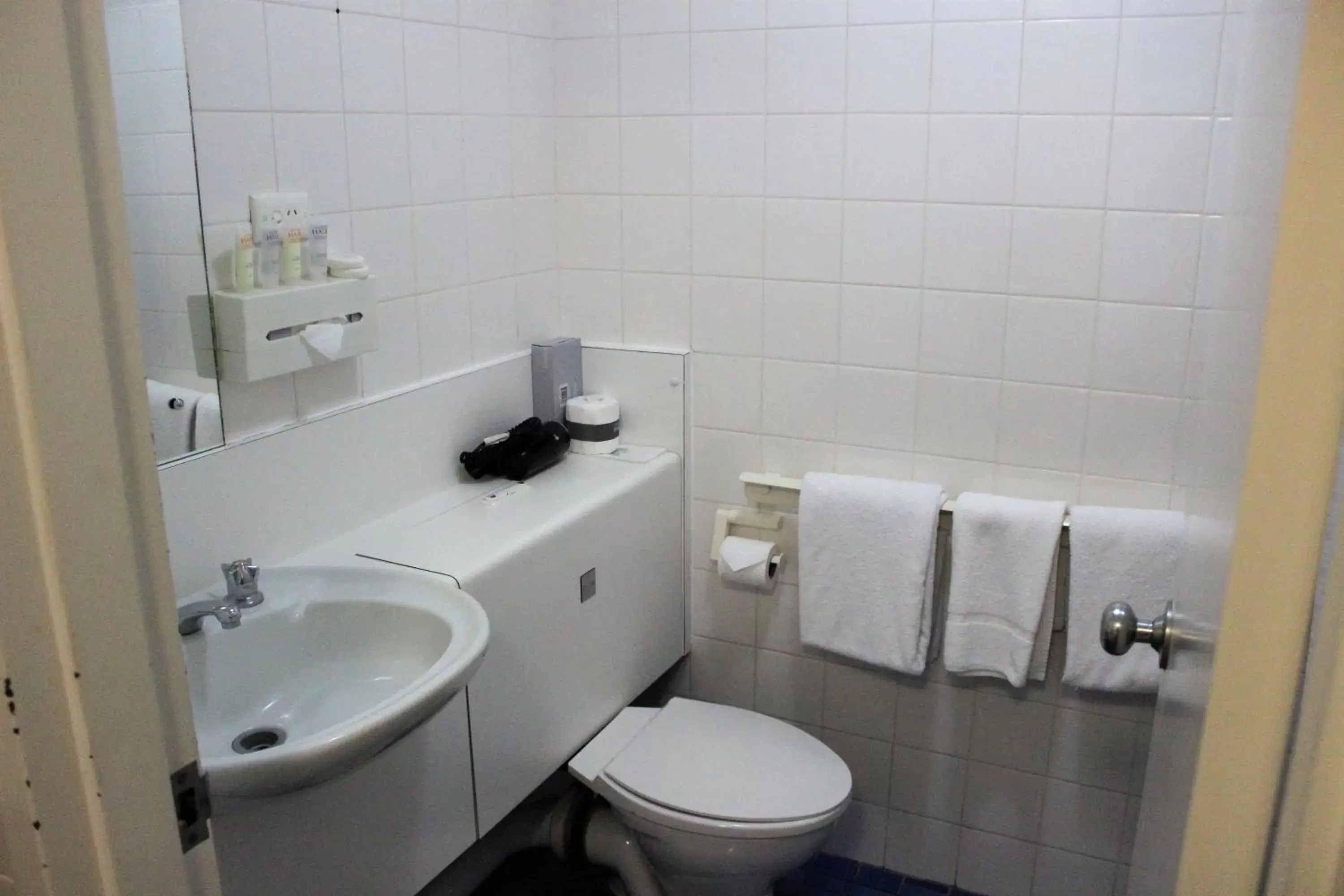 Bathroom in Atrium Hotel Mandurah