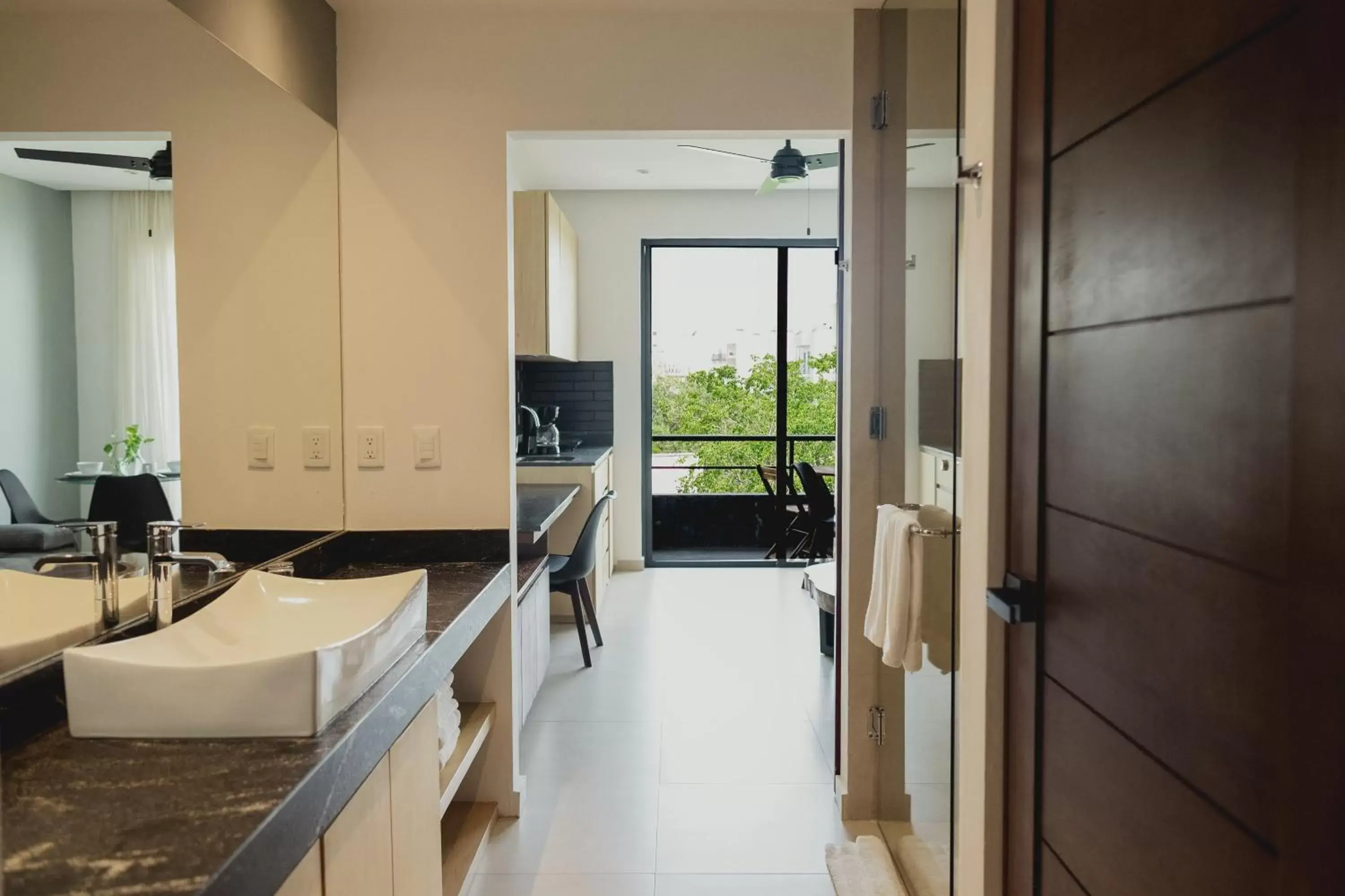 View (from property/room), Kitchen/Kitchenette in Ah Xok Suites