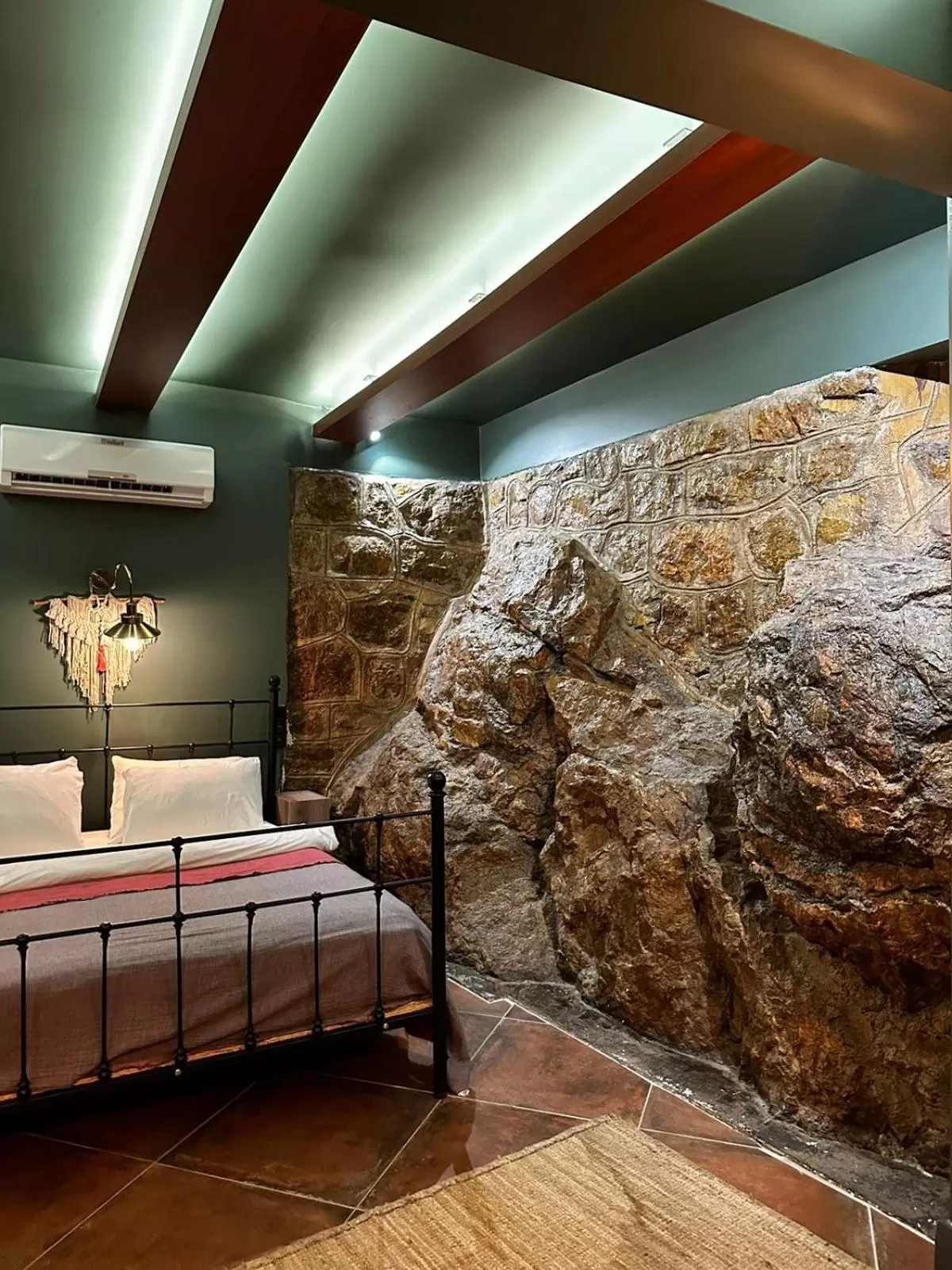 Decorative detail, Bed in Sunset Hotel Marmaris