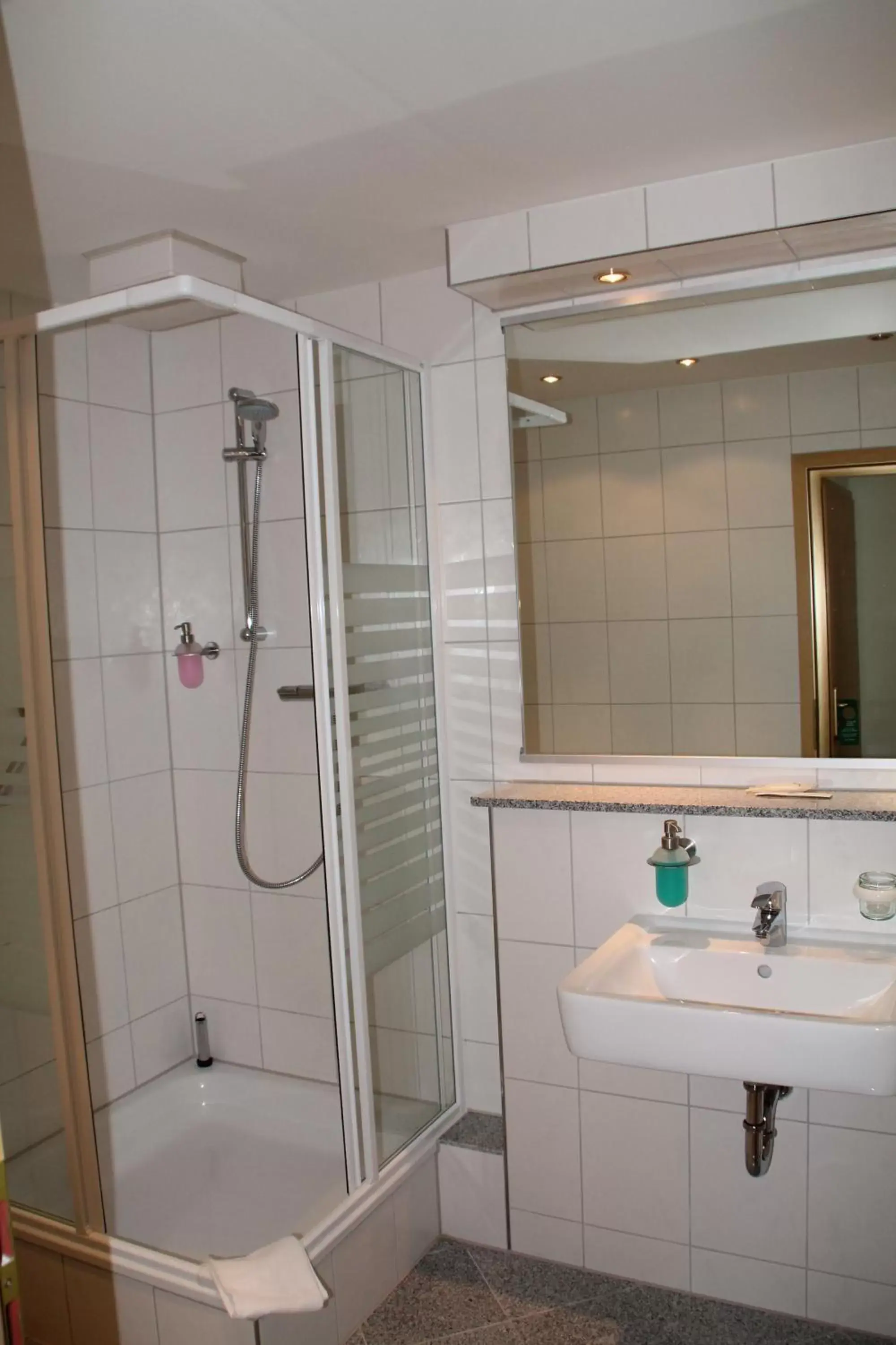 Bathroom in Trip Inn Hotel Zum Riesen Hanau