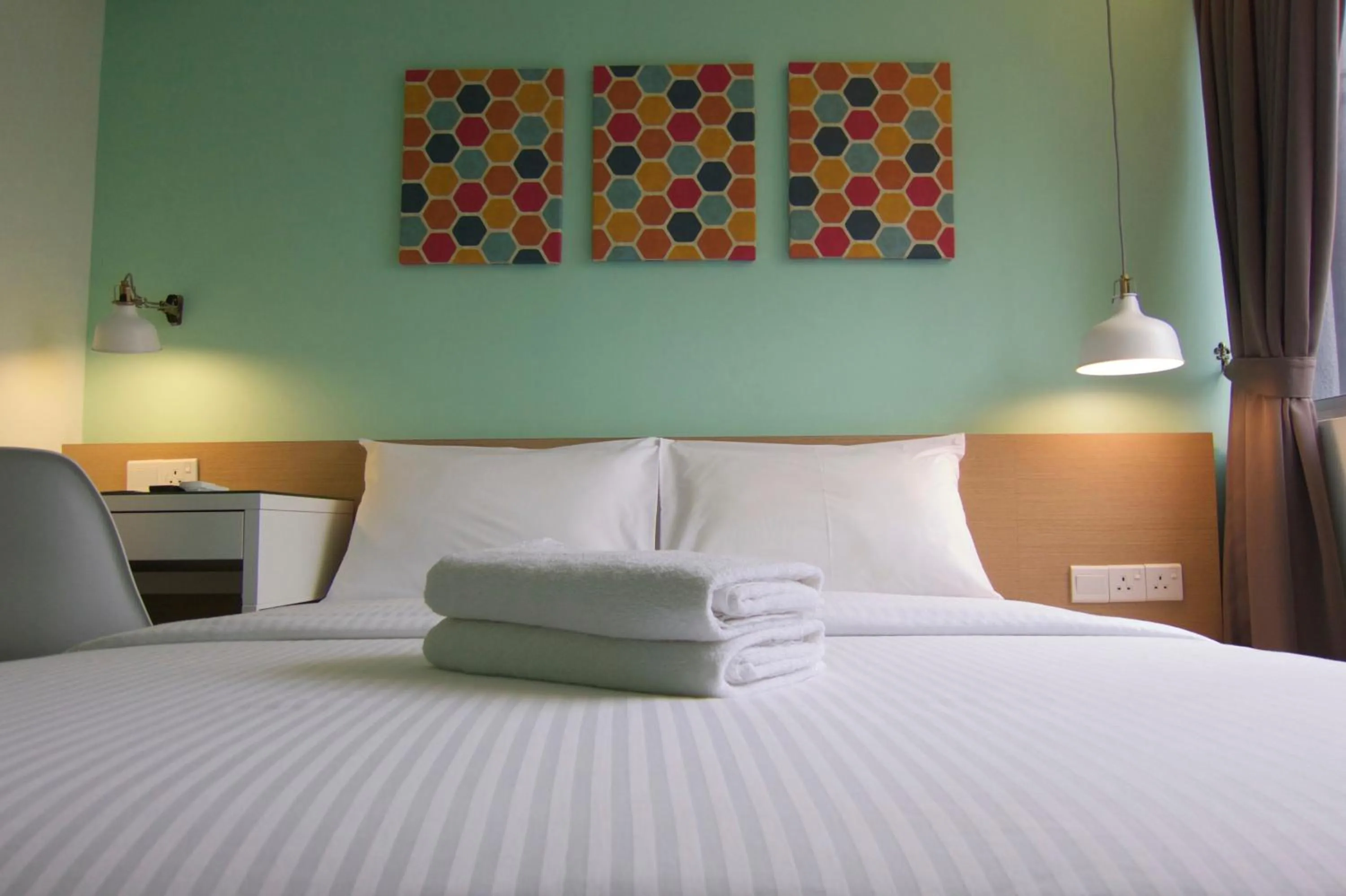 Bedroom, Bed in Hotel 1000 Miles