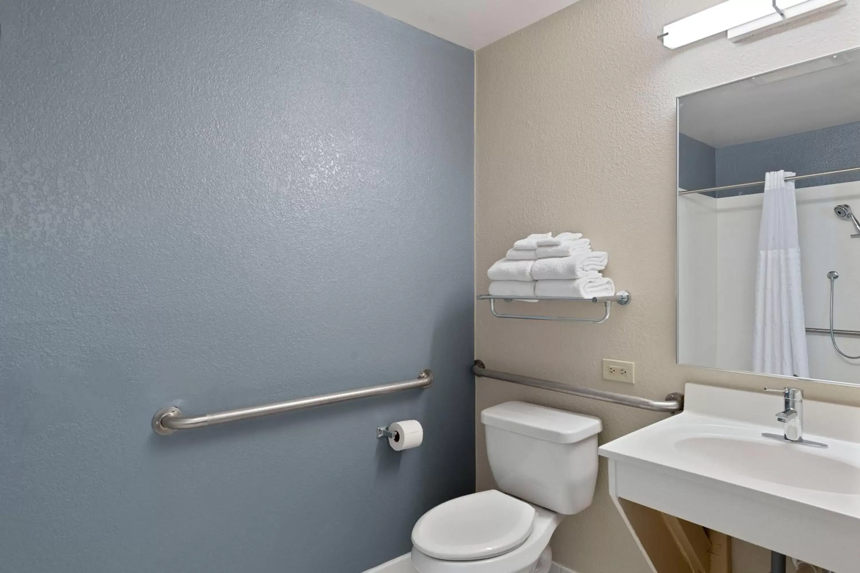 Bathroom in Extended Stay America Suites - Charlotte - Tyvola Rd