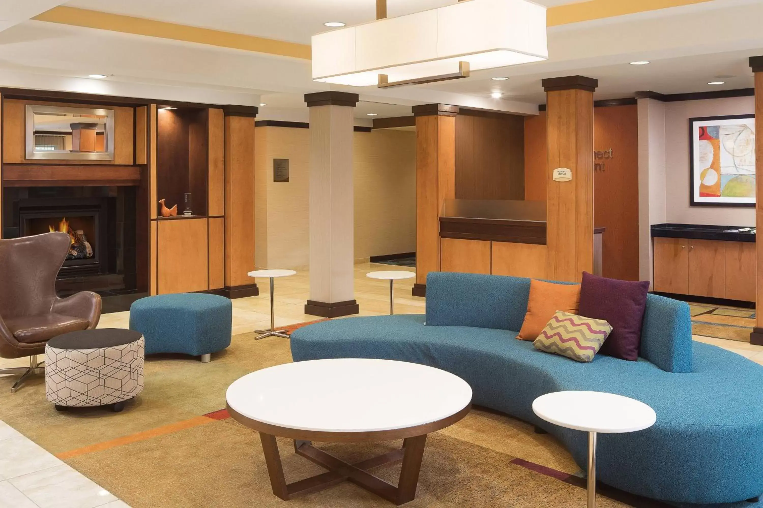 Lobby or reception, Lounge/Bar in Fairfield Inn and Suites by Marriott Conway