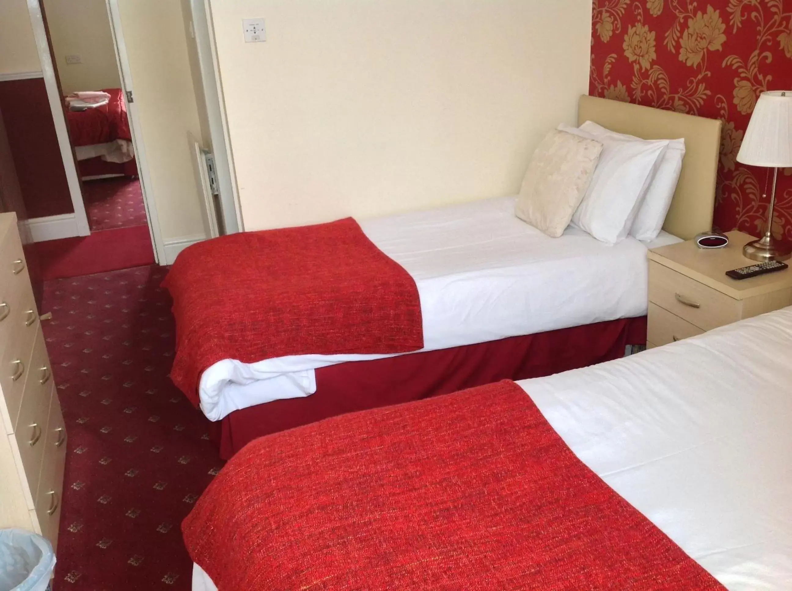 Twin Room in The Montclair Twin Room in The Montclair