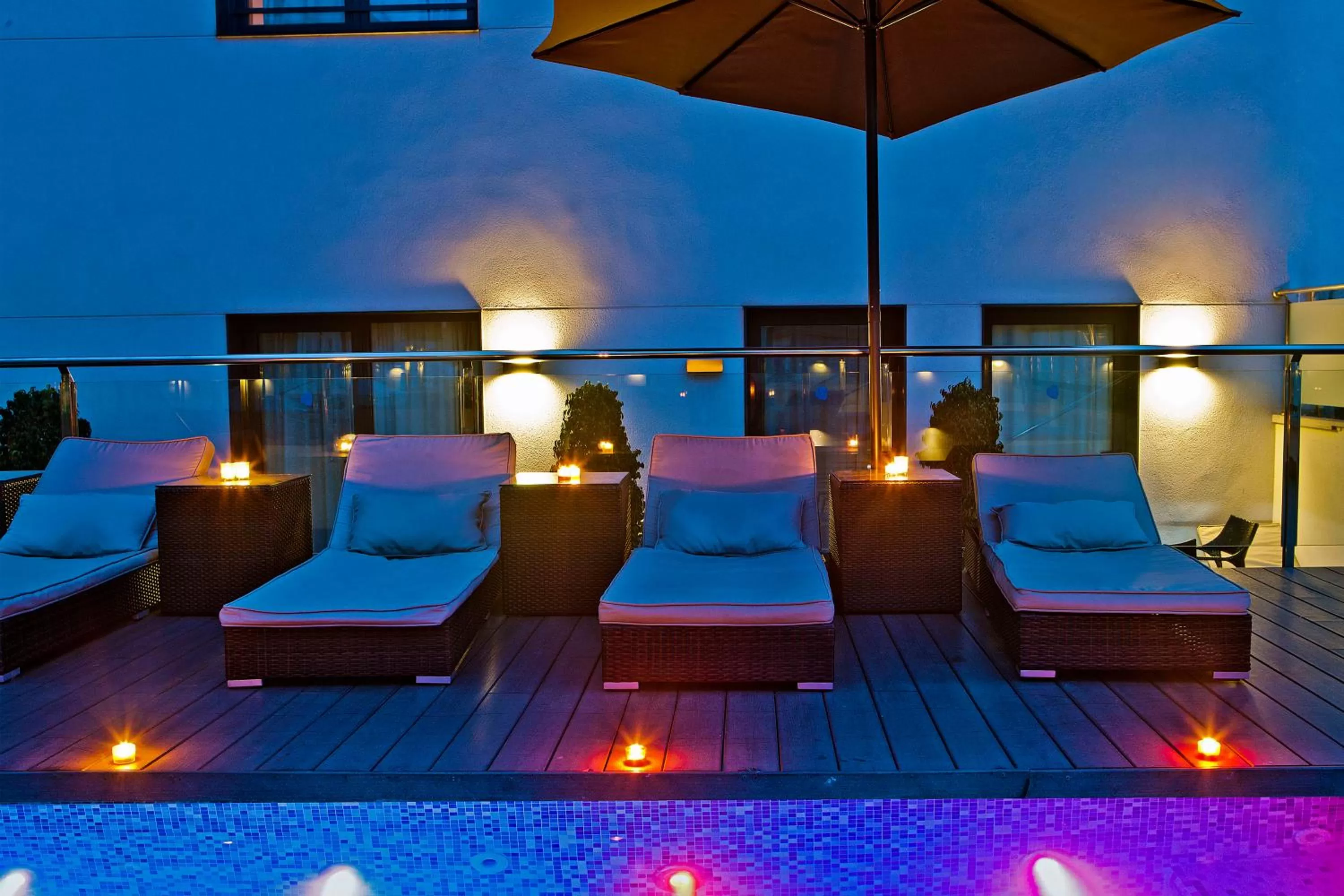 Swimming pool in Grupotel Gran Via 678