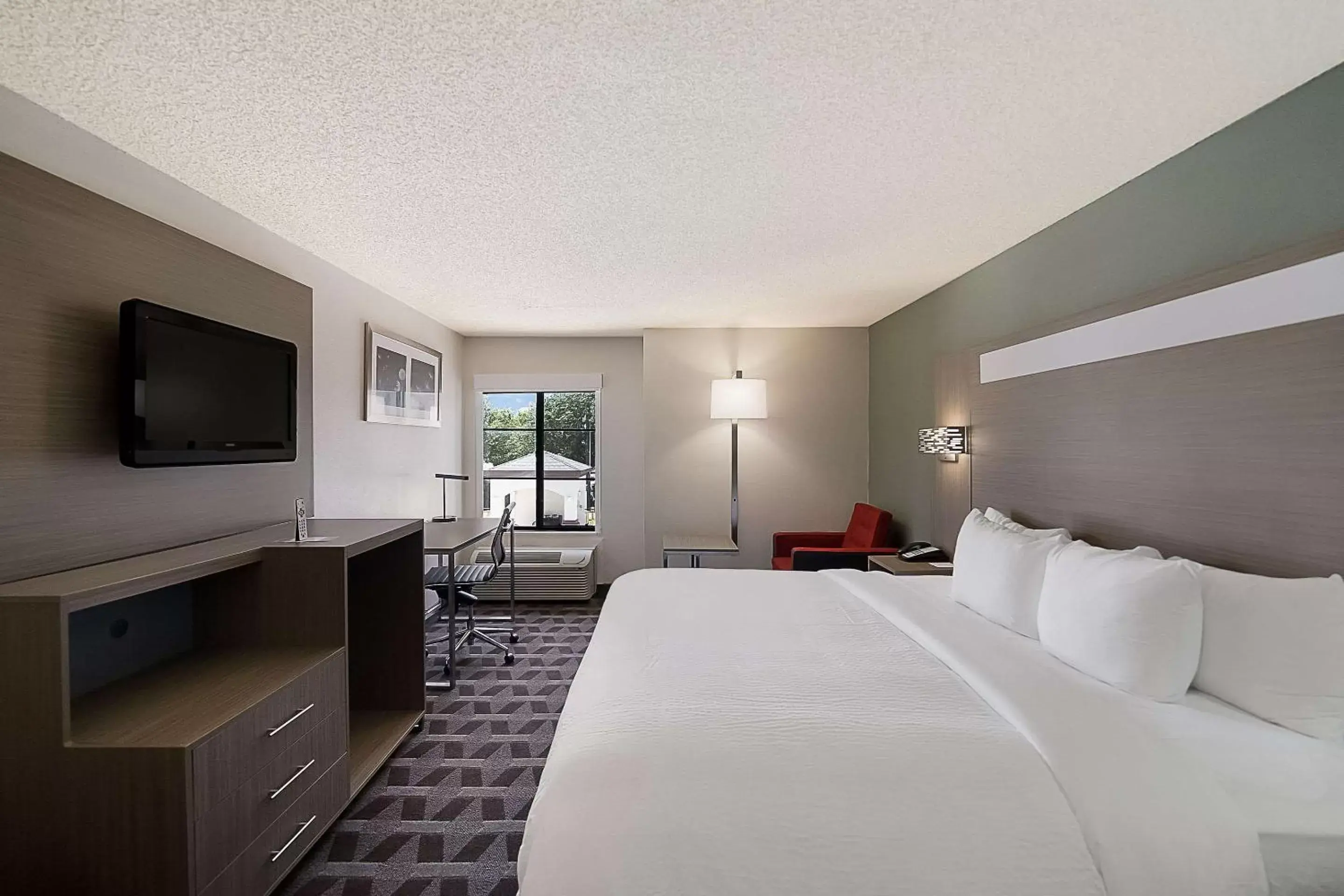 Bedroom, Bed in Quality Inn & Suites Irving DFW Airport South Bedroom, Bed in Quality Inn & Suites Irving DFW Airport South