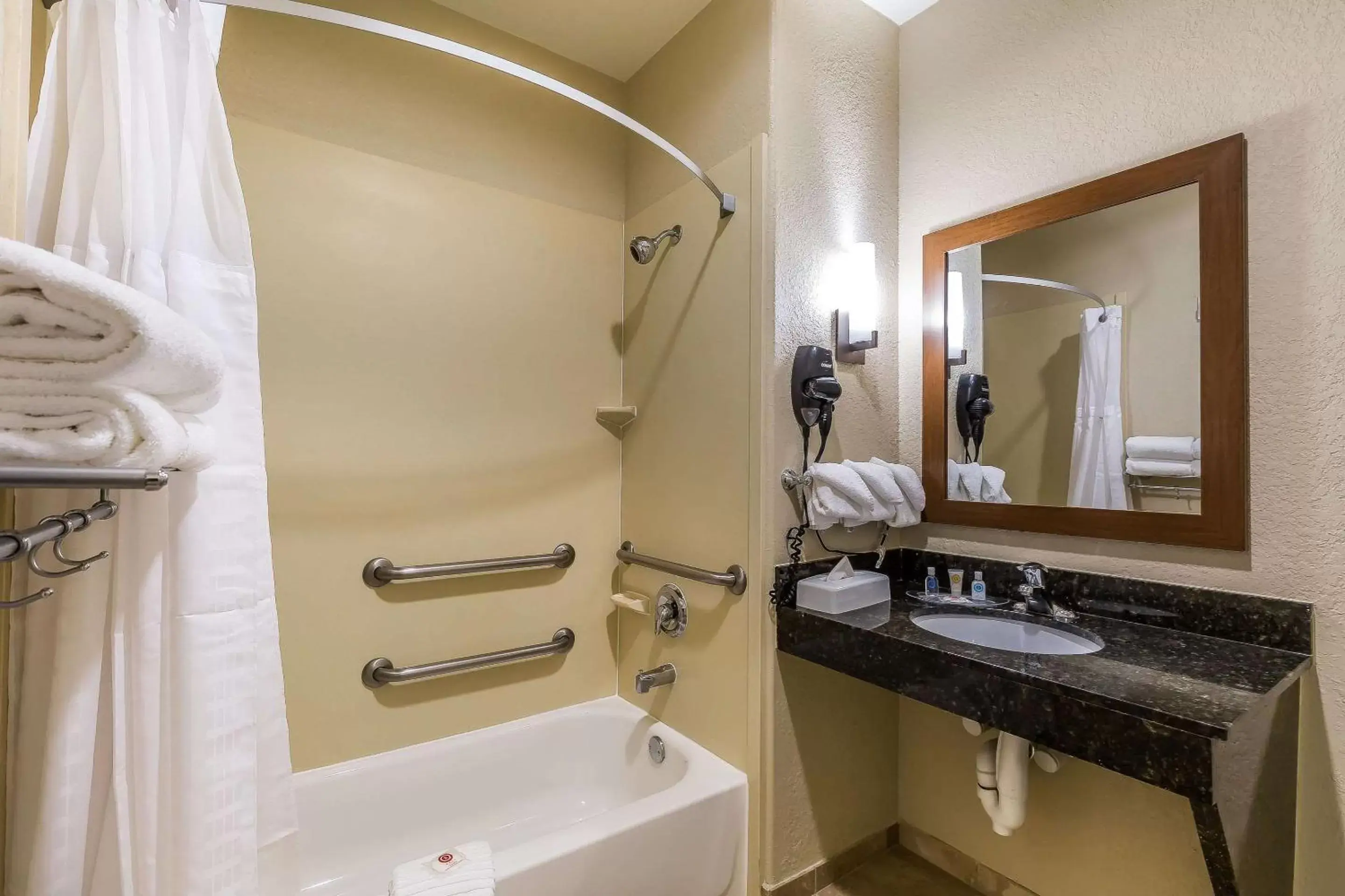 Photo of the whole room, Bathroom in Comfort Suites Houston IAH Airport - Beltway 8