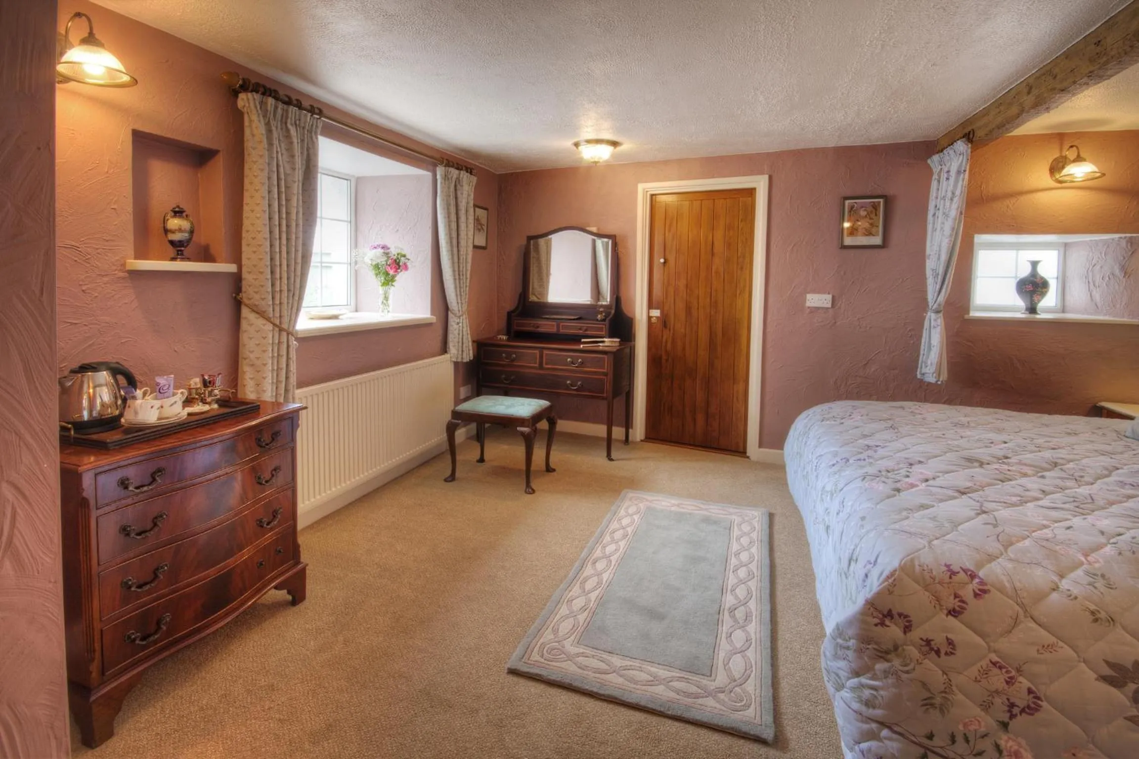 Bedroom, Bed in Tinhay Mill