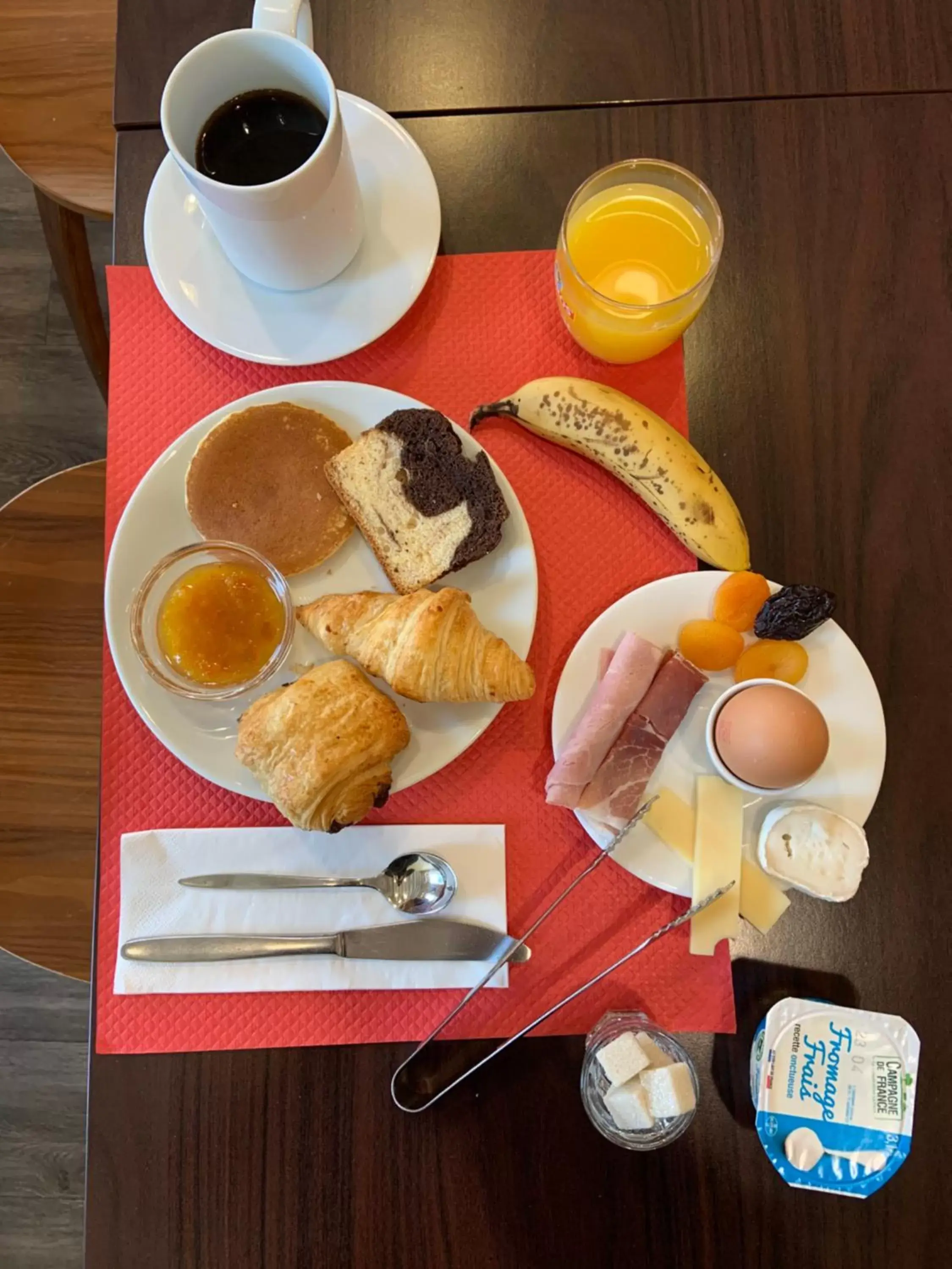Breakfast in Hôtel de Champagne