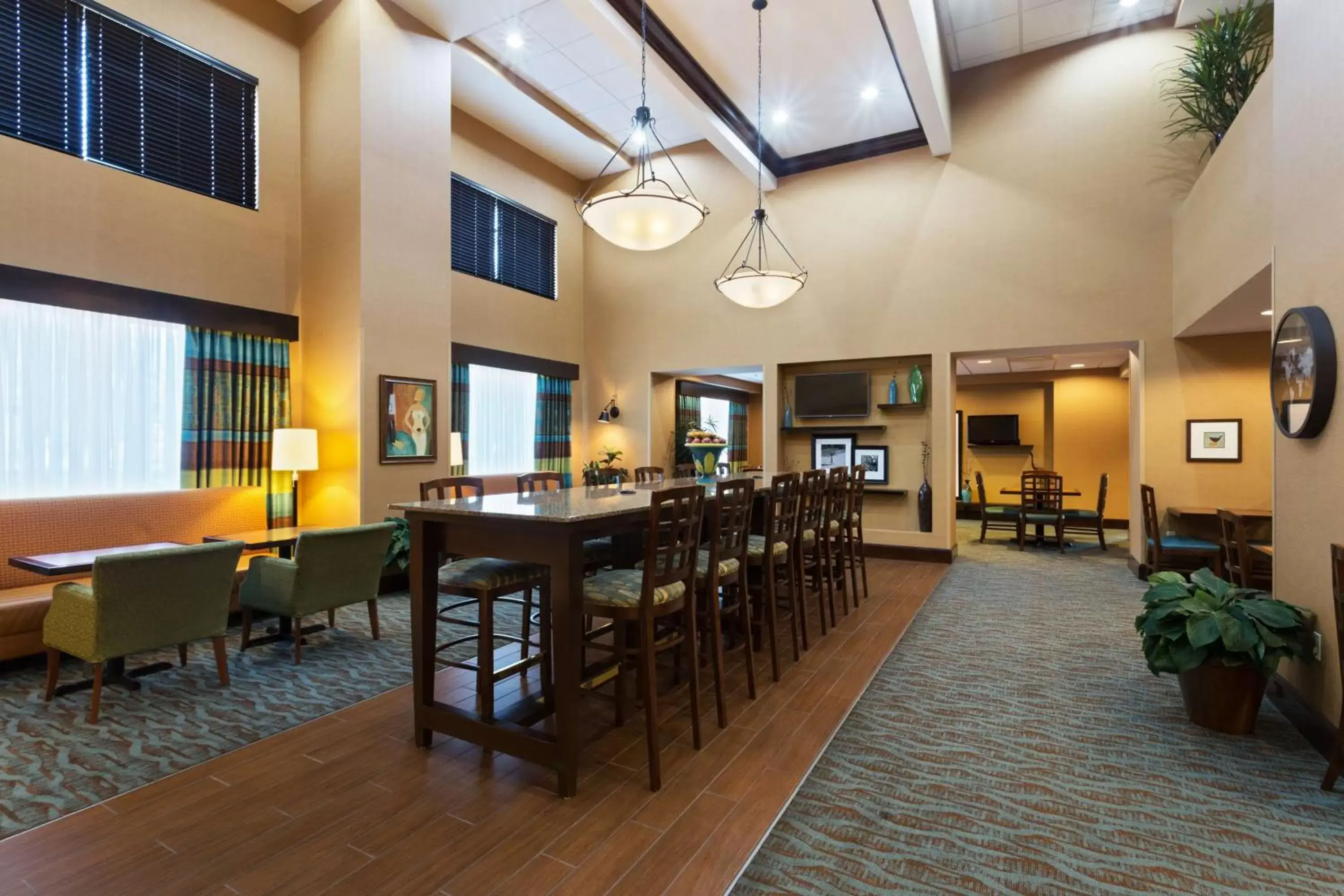 Lobby or reception, Restaurant/Places to Eat in Hampton Inn Leesburg Tavares