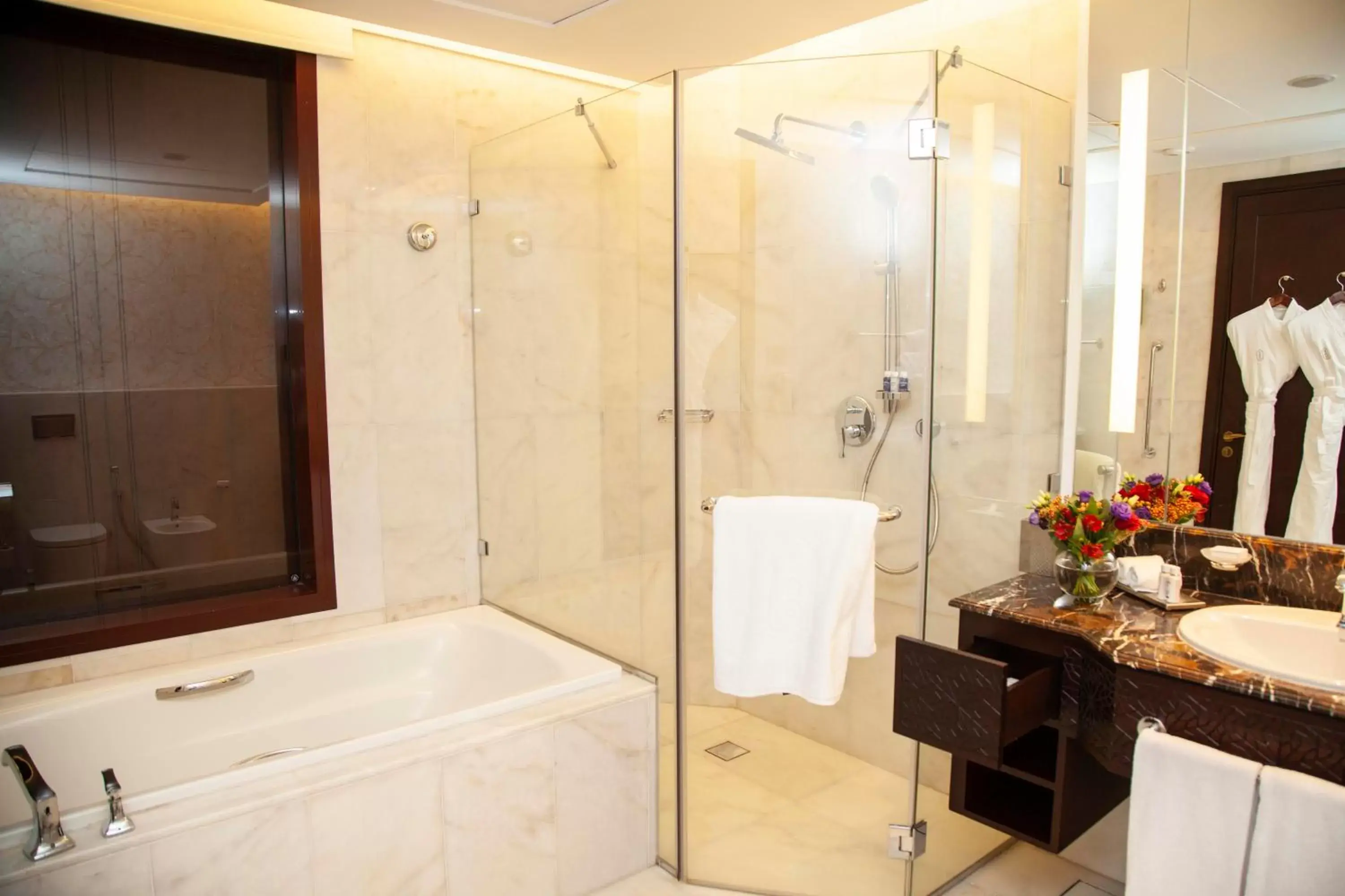 Shower, Bathroom in Bab Al Qasr Hotel