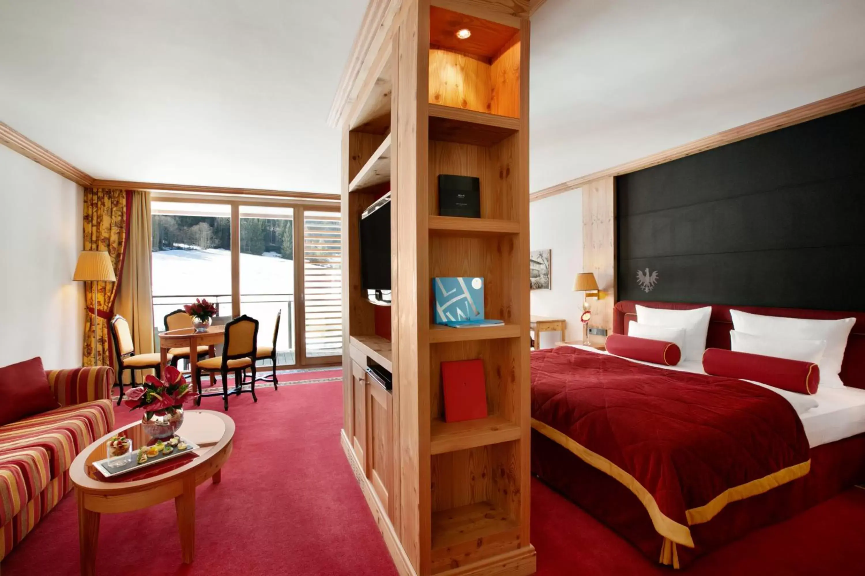 Bed, View in Kempinski Hotel Das Tirol