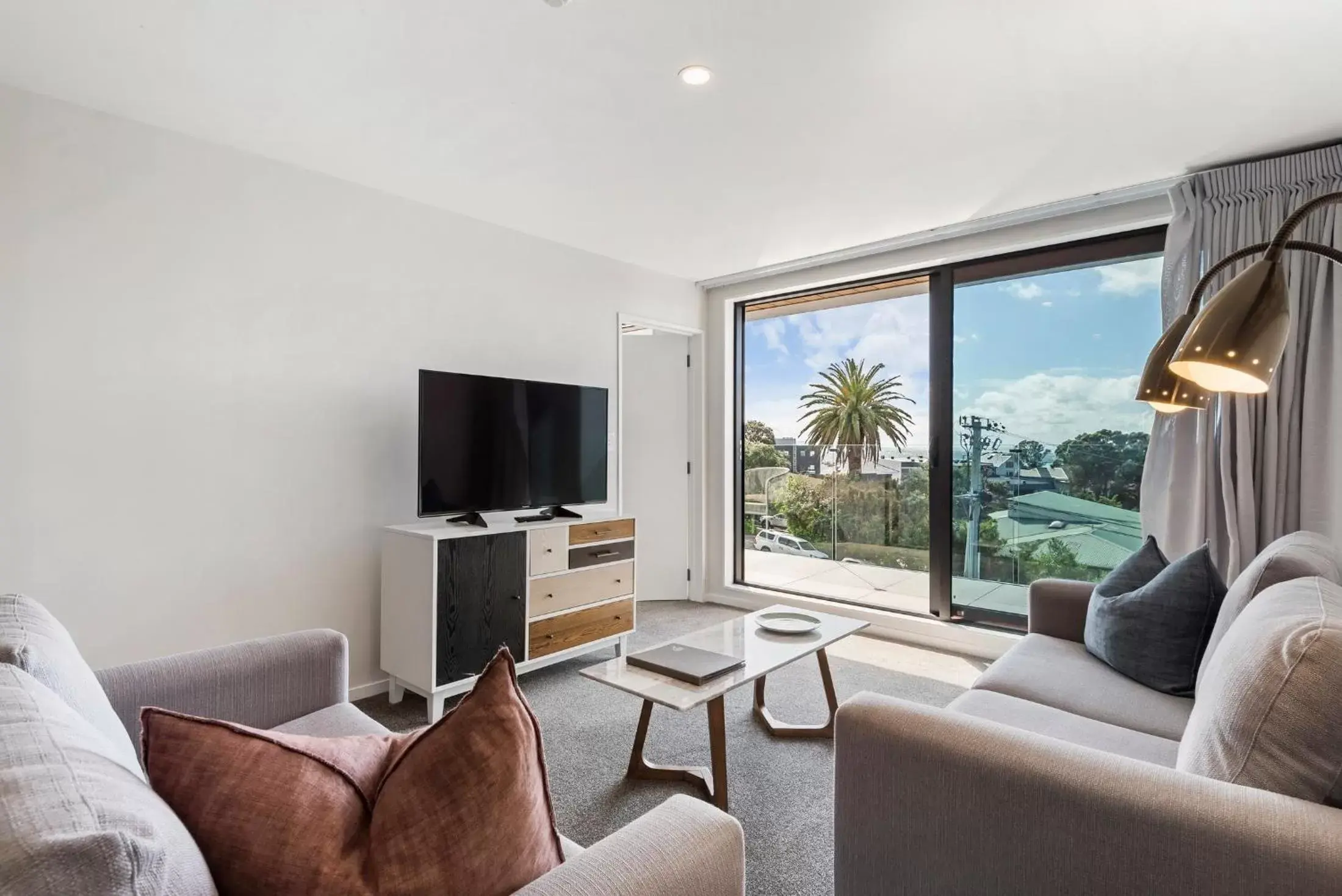 Living room, Seating Area in FERNZ Motel & Apartments Birkenhead