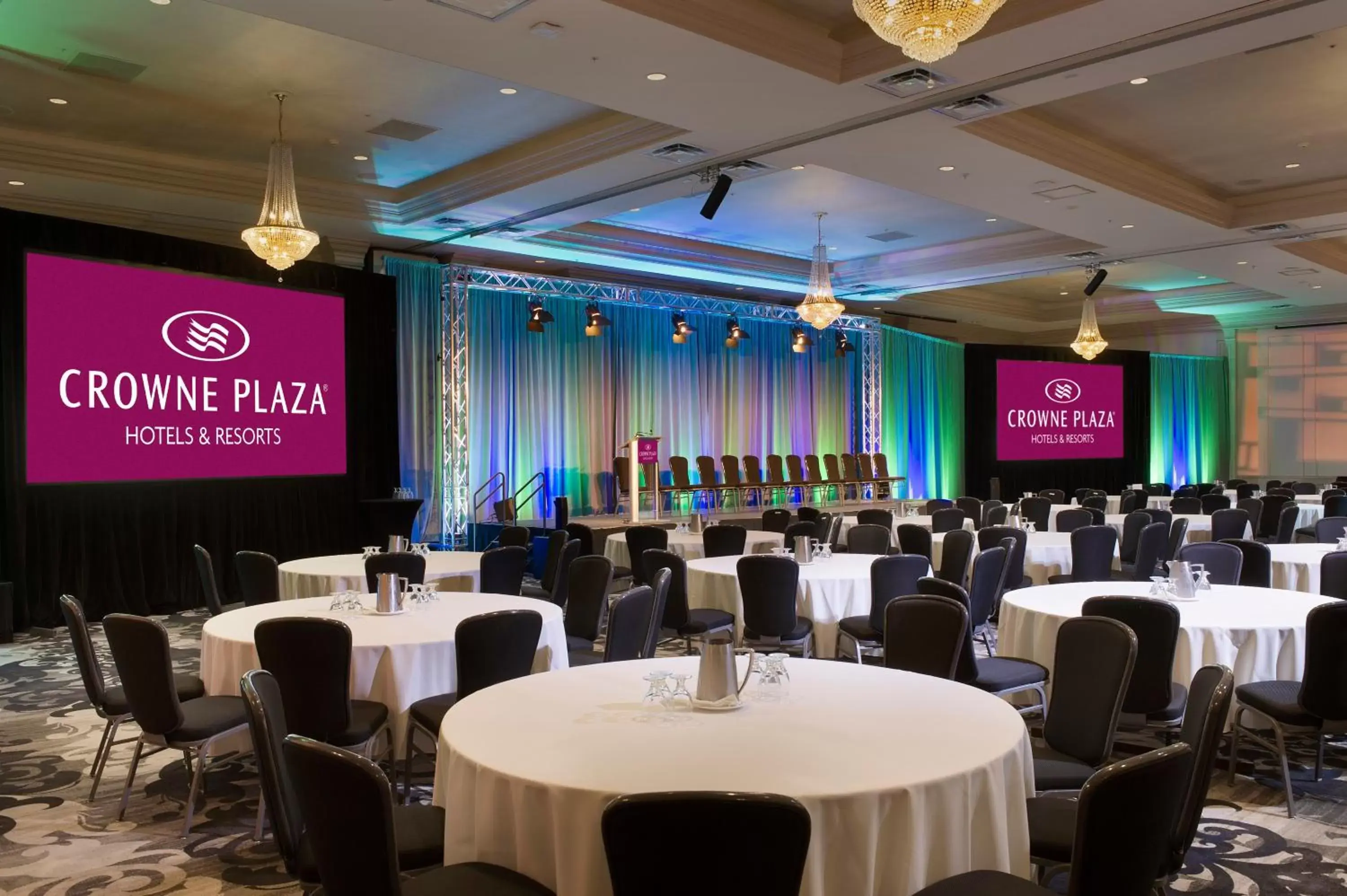 Meeting/conference room, Banquet Facilities in Crowne Plaza Hotel Portland-Downtown Convention Center, an IHG Hotel