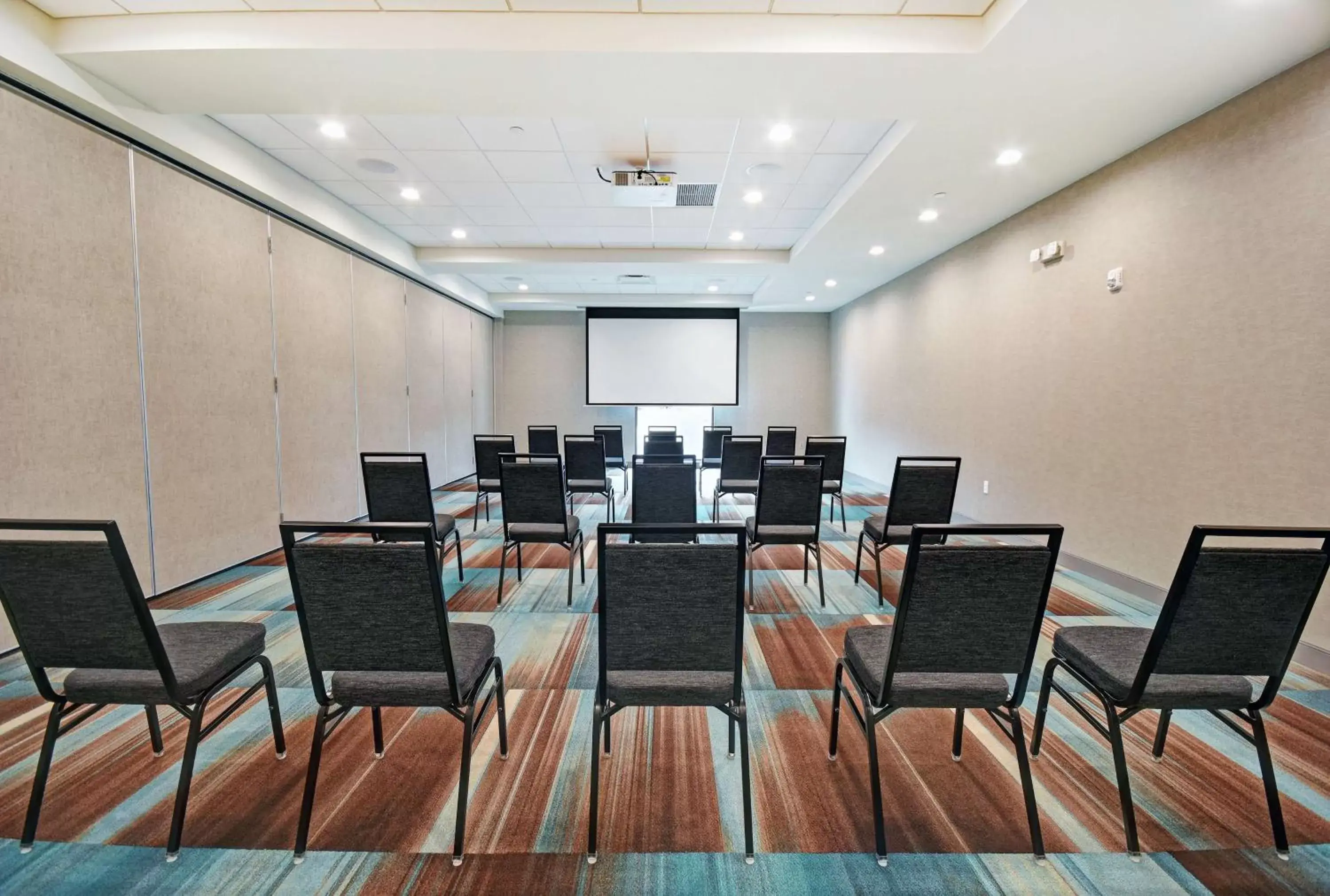 Meeting/conference room in Home2 Suites By Hilton Beloit