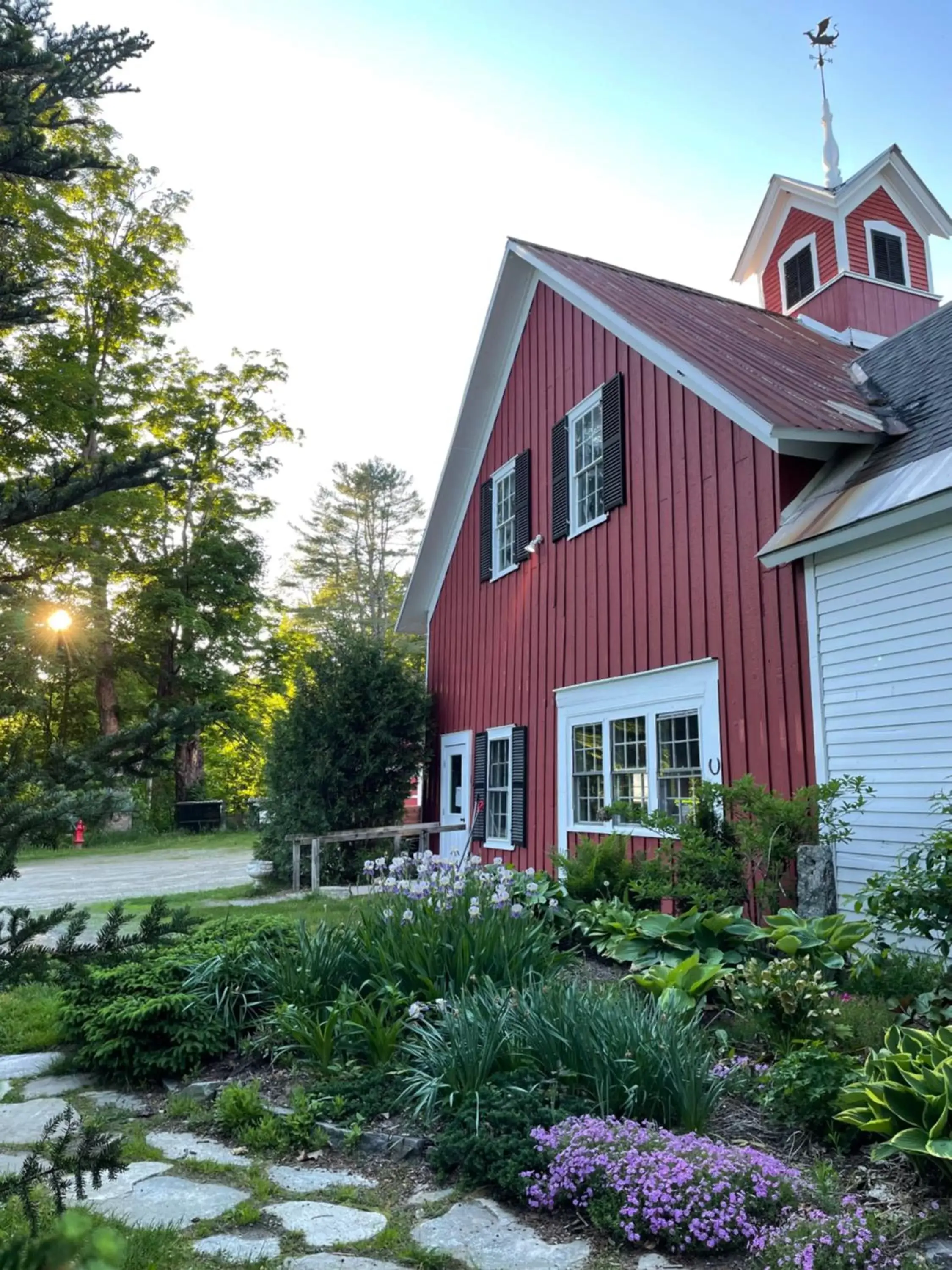 Property Building in Stone Hearth Inn and Eatery