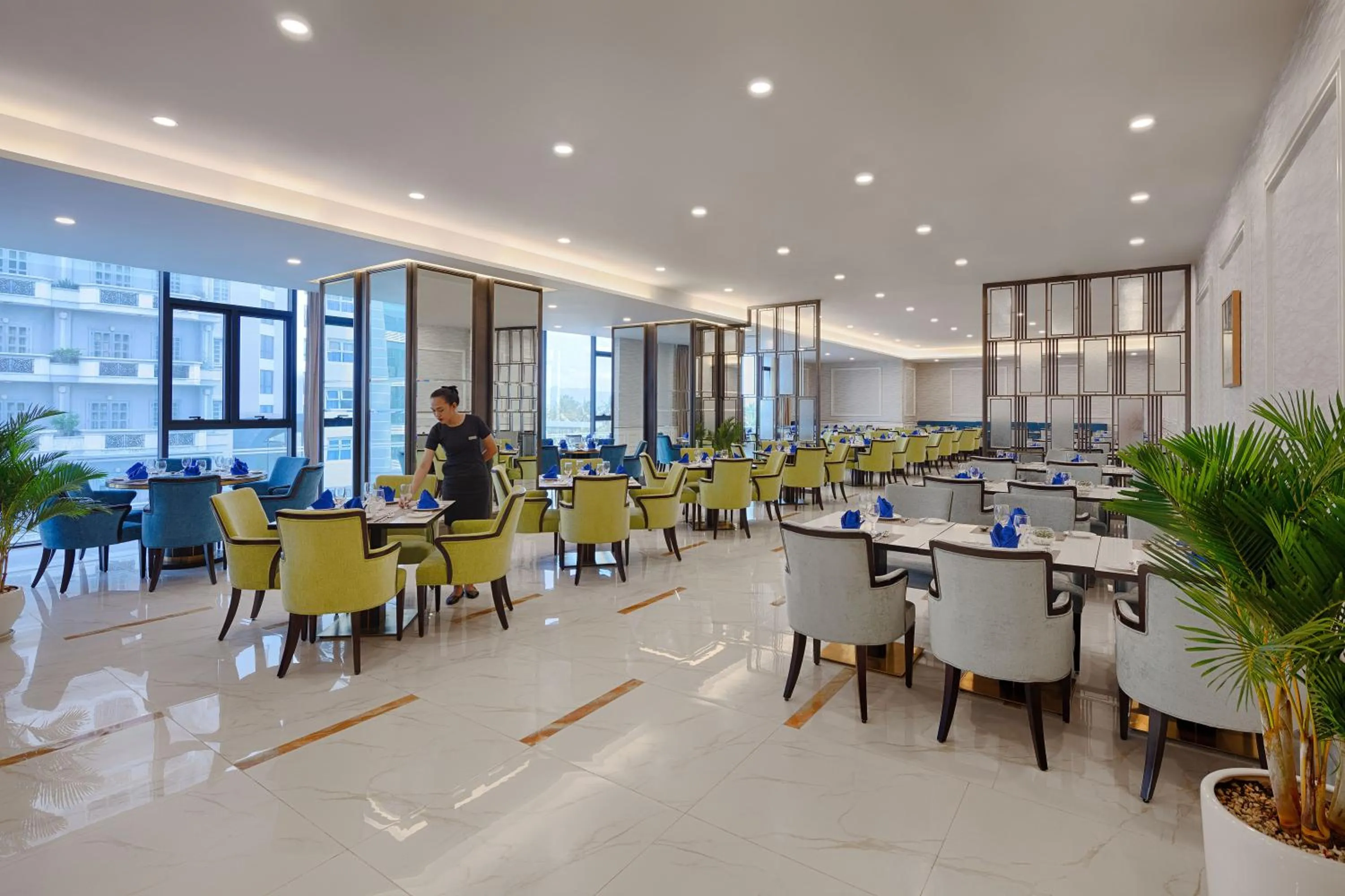 Restaurant/places to eat in Vinpearl Beachfront Nha Trang