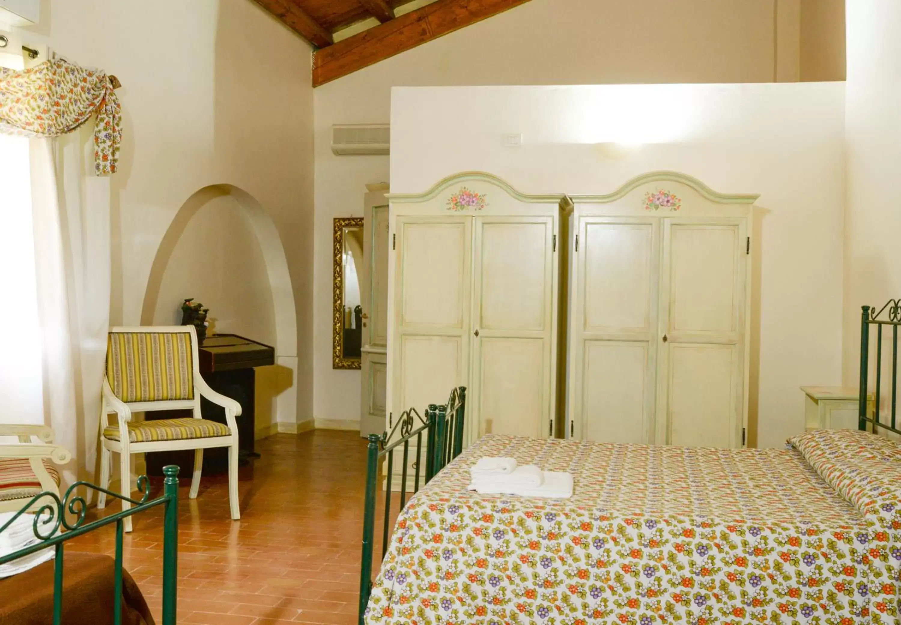 Bed in Hotel Ristorante Termitito