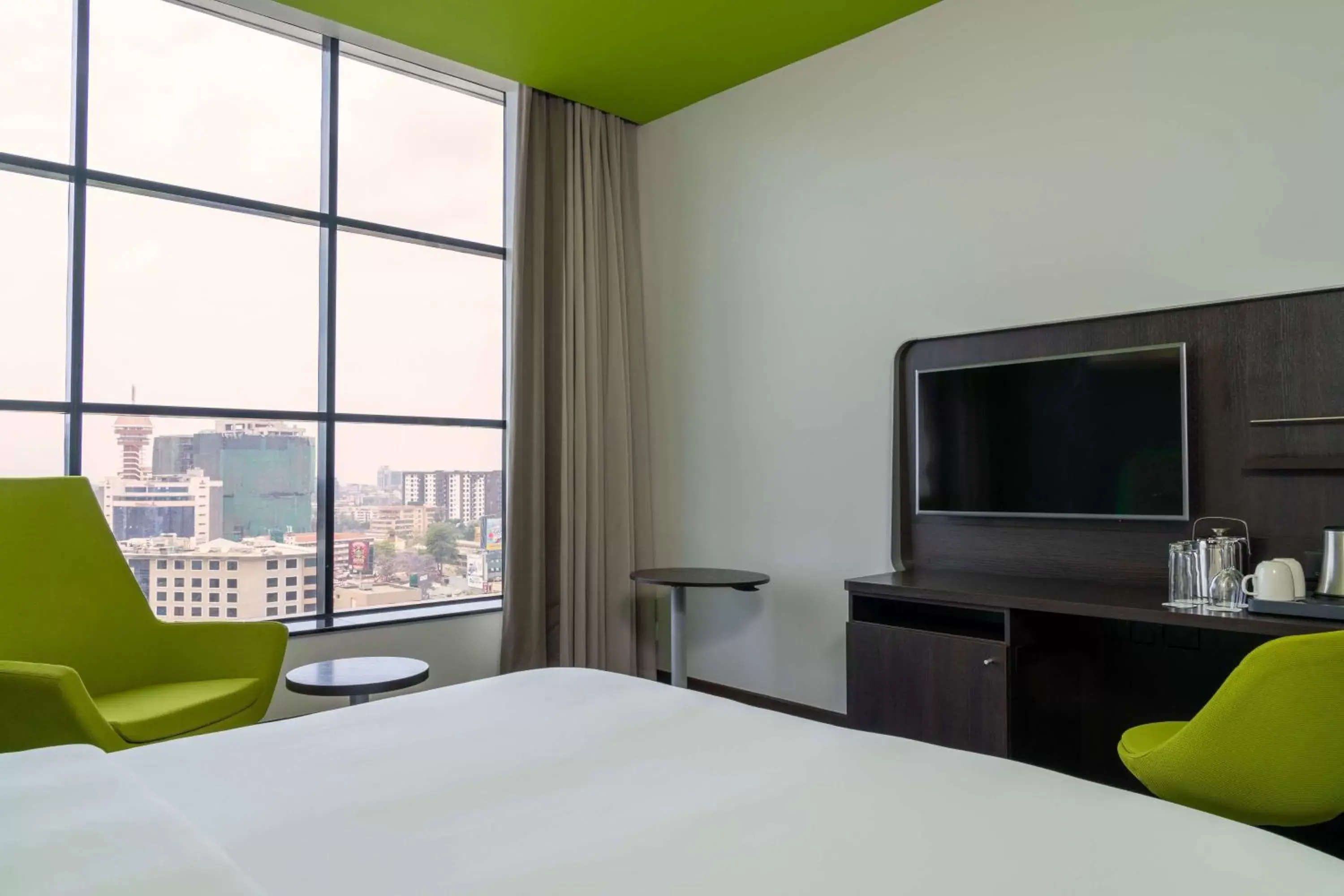 TV and multimedia, Bed in Park Inn by Radisson, Nairobi Westlands