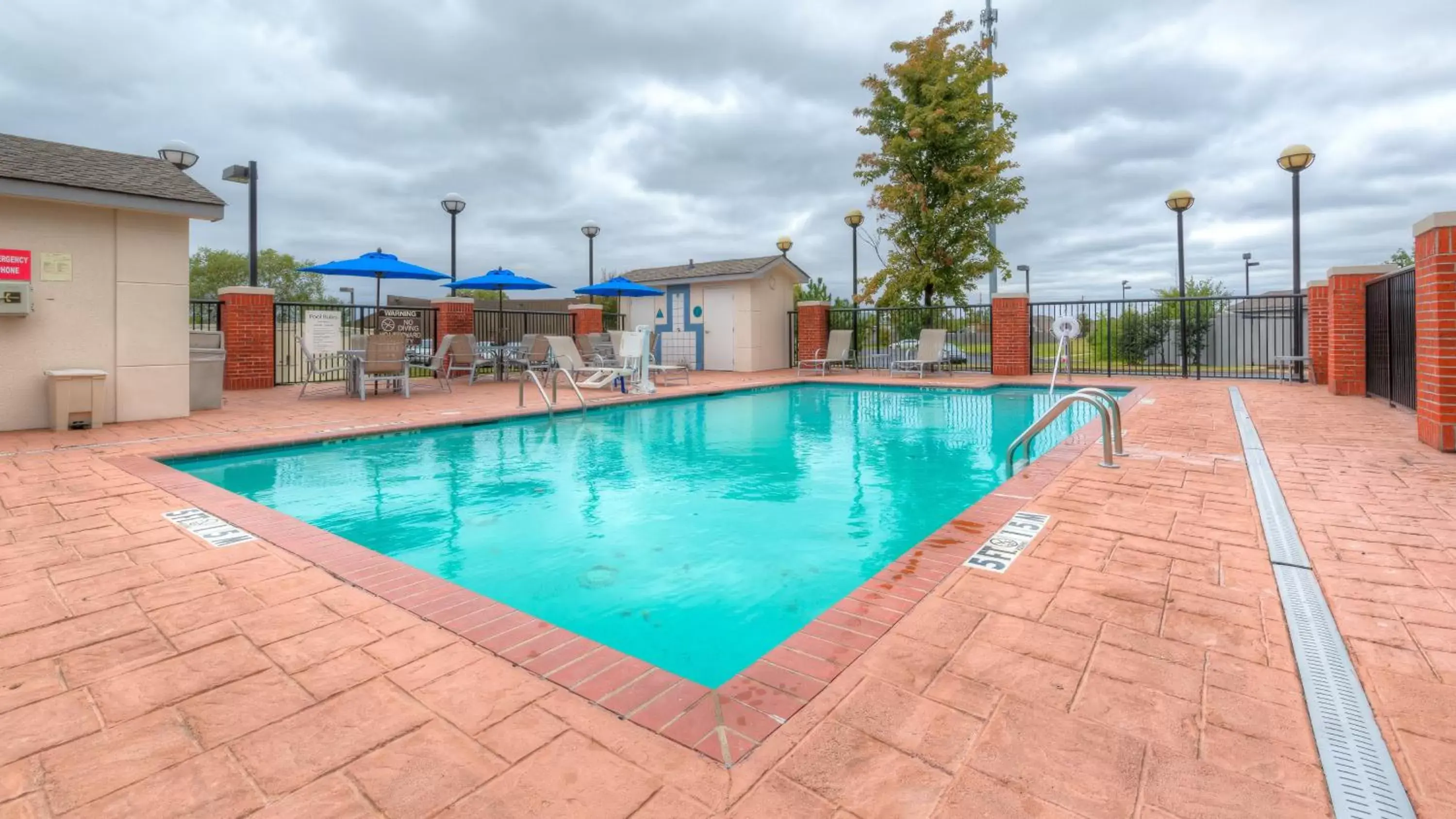 Swimming Pool in Holiday Inn Express Hotel & Suites Memphis Southwind, an IHG Hotel