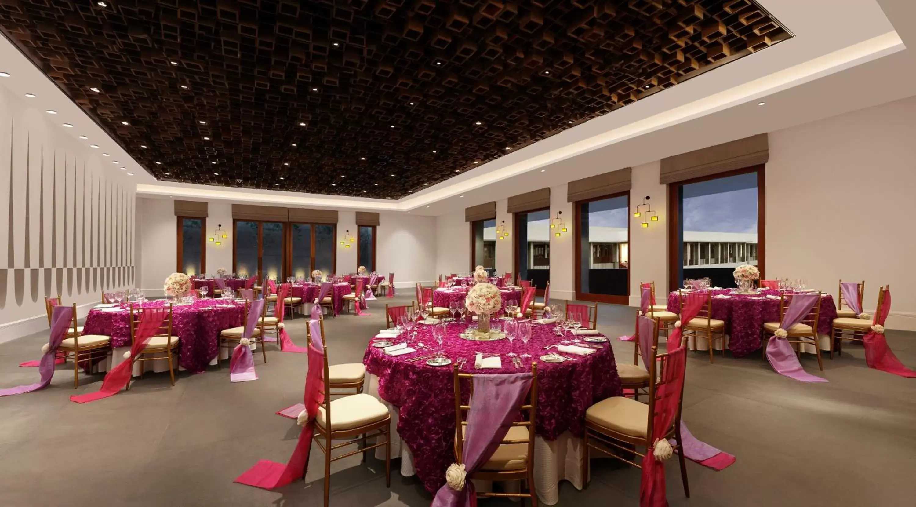 Meeting/conference room, Restaurant/Places to Eat in InterContinental Chennai Mahabalipuram Resort, an IHG Hotel