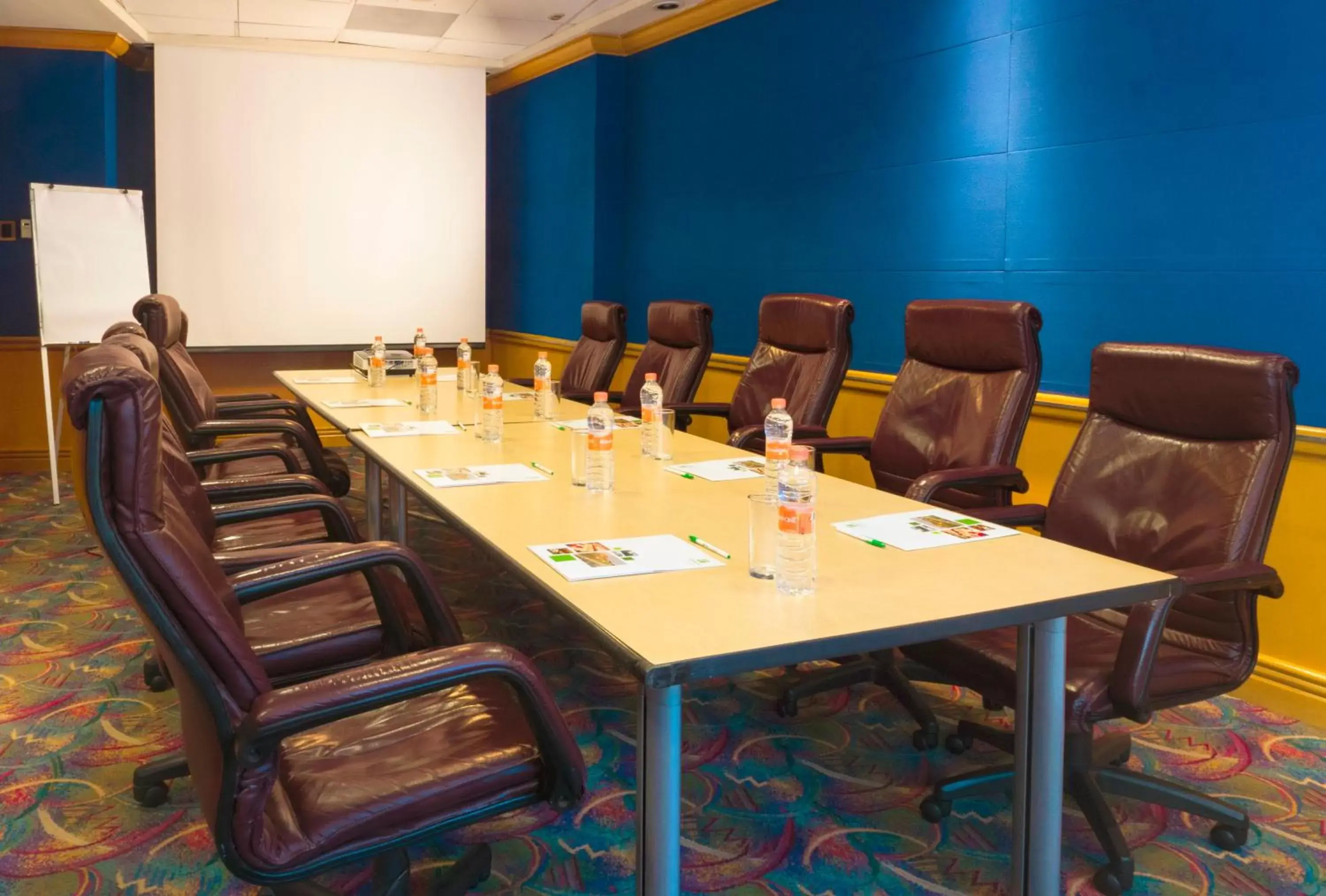 Meeting/conference room in Holiday Inn Monterrey-Parque Fundidora, an IHG Hotel