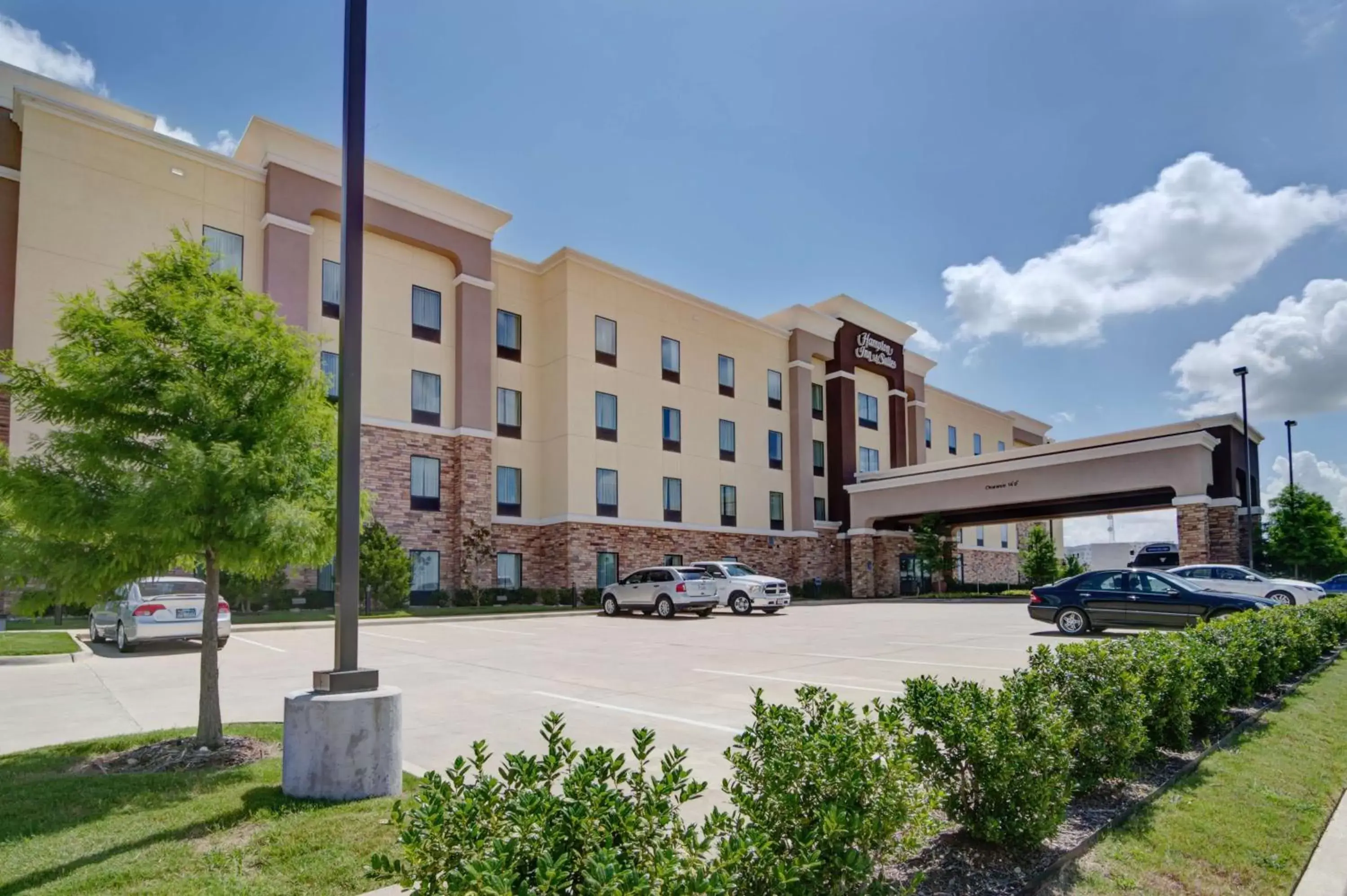 Property Building in Hampton Inn and Suites Trophy Club - Fort Worth North