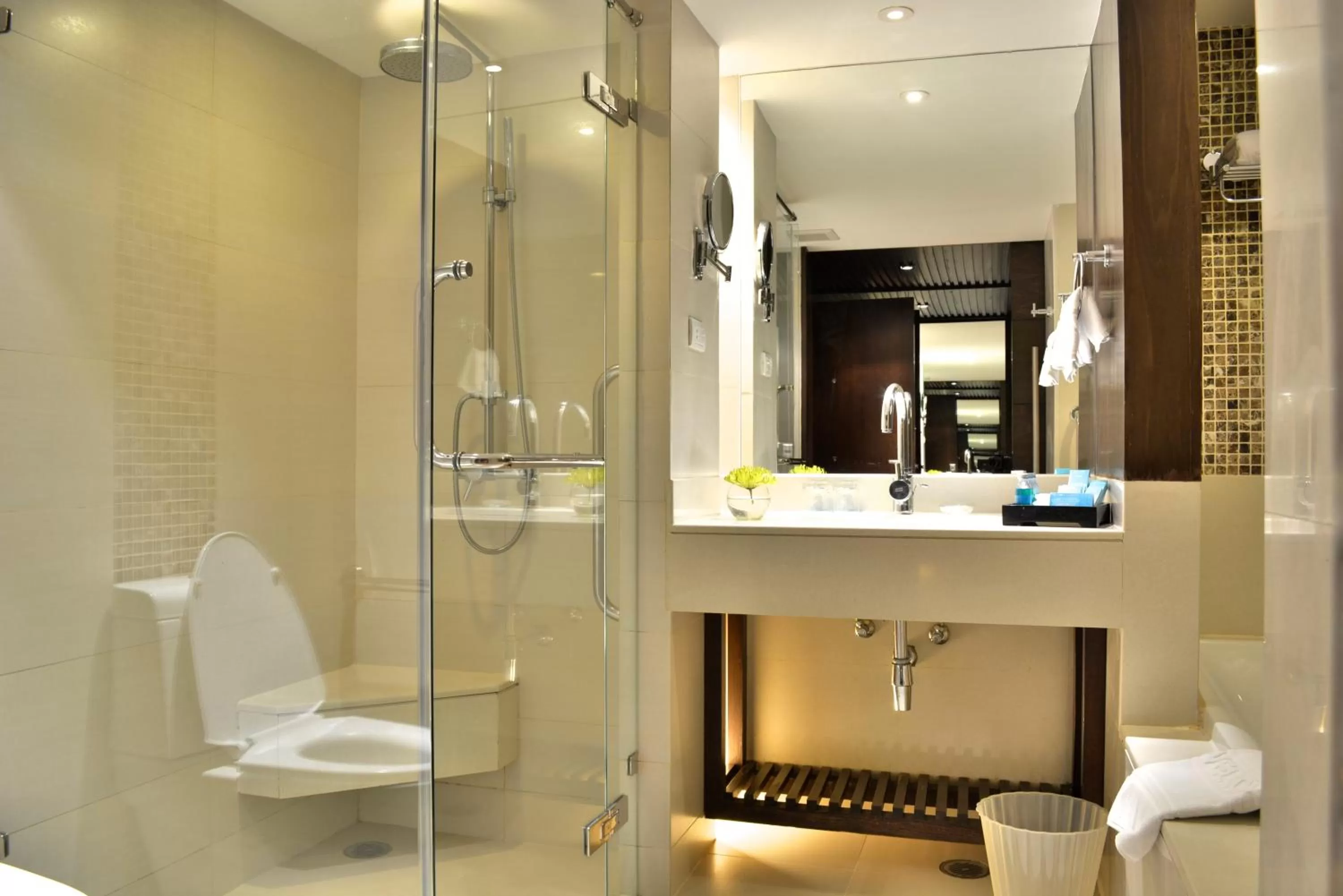 Bathroom in A-ONE Pattaya Beach Resort