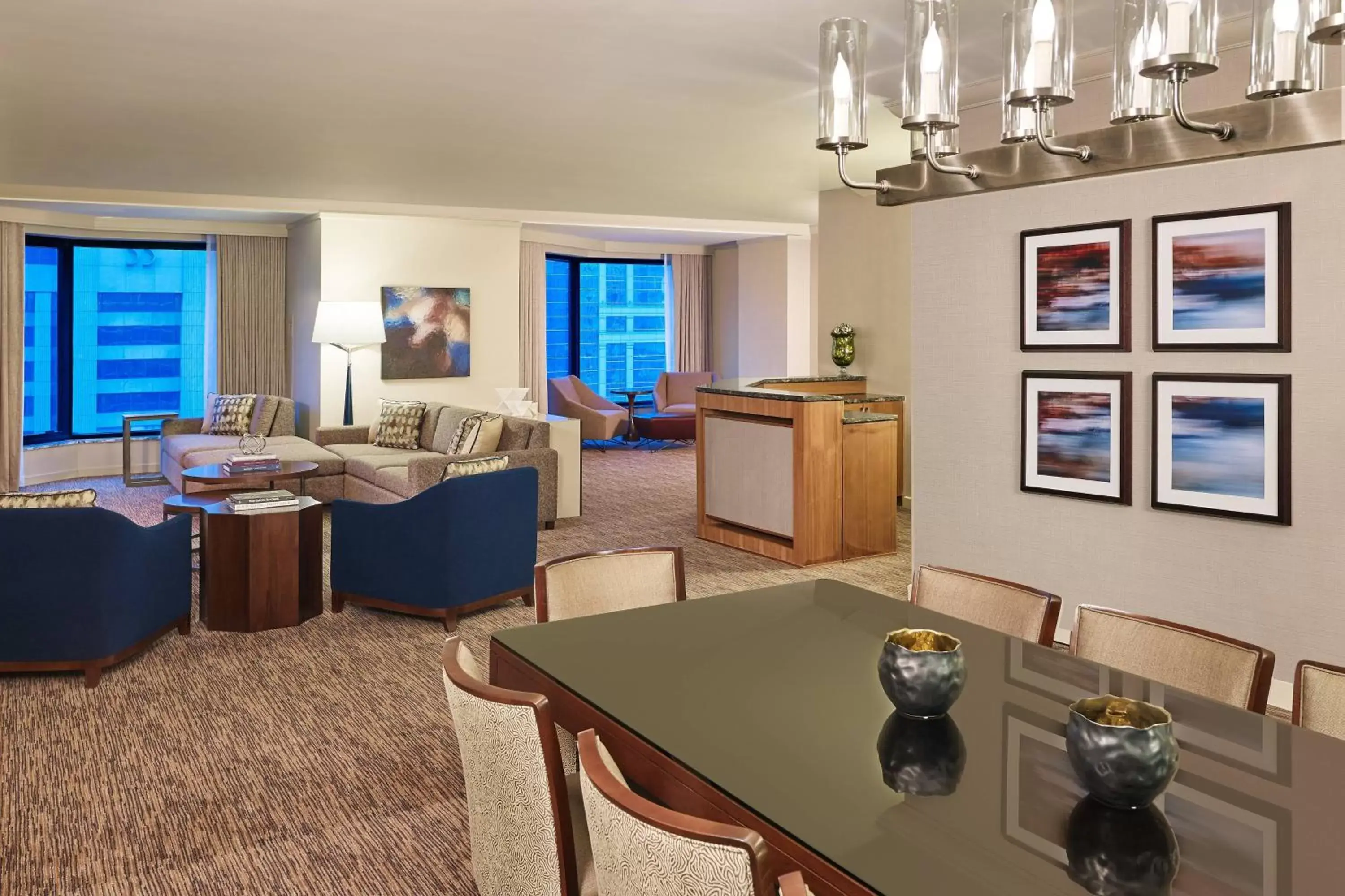 Bedroom in The Westin Chicago River North