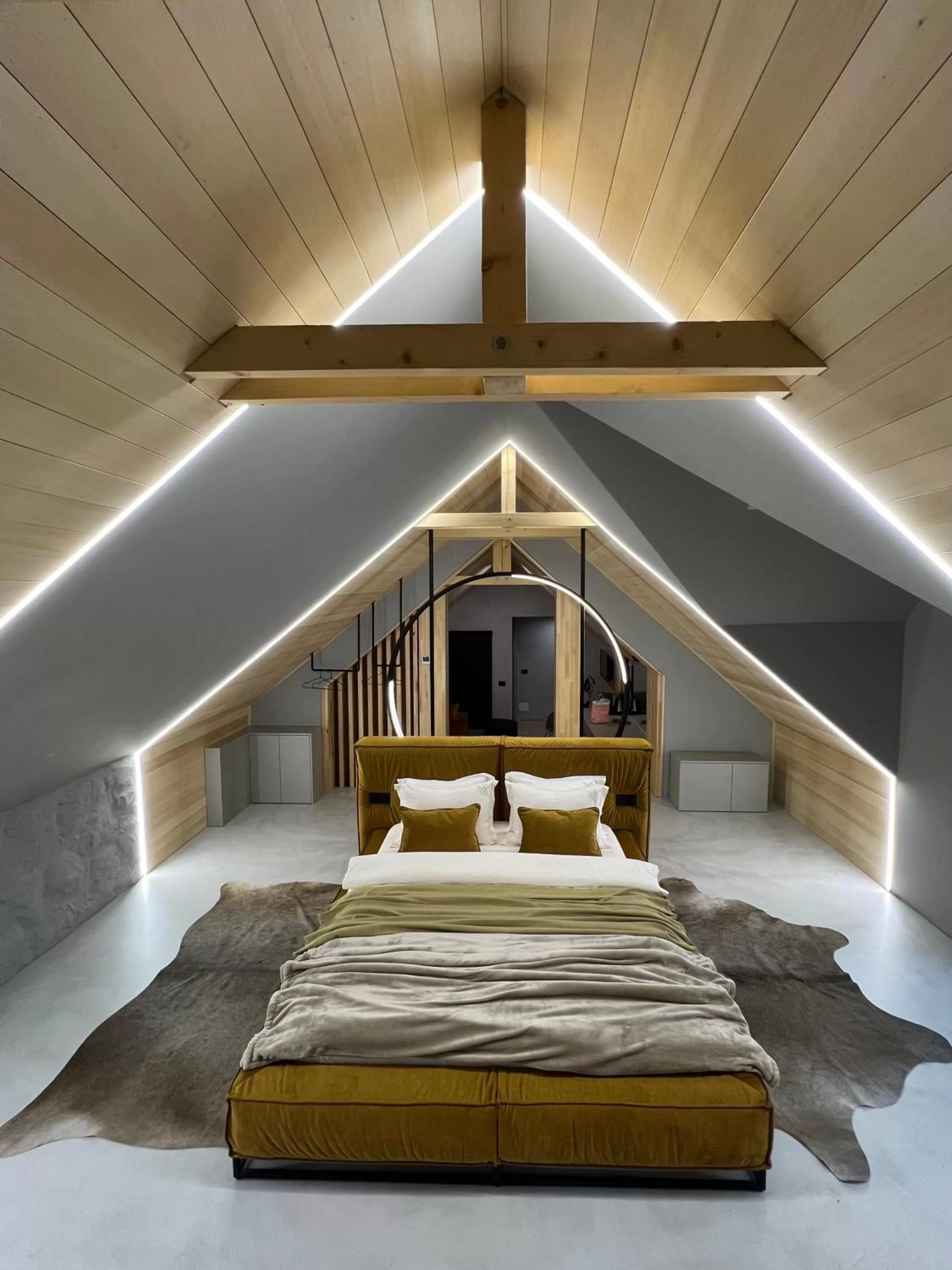 Bed in Garden Retreat Junior