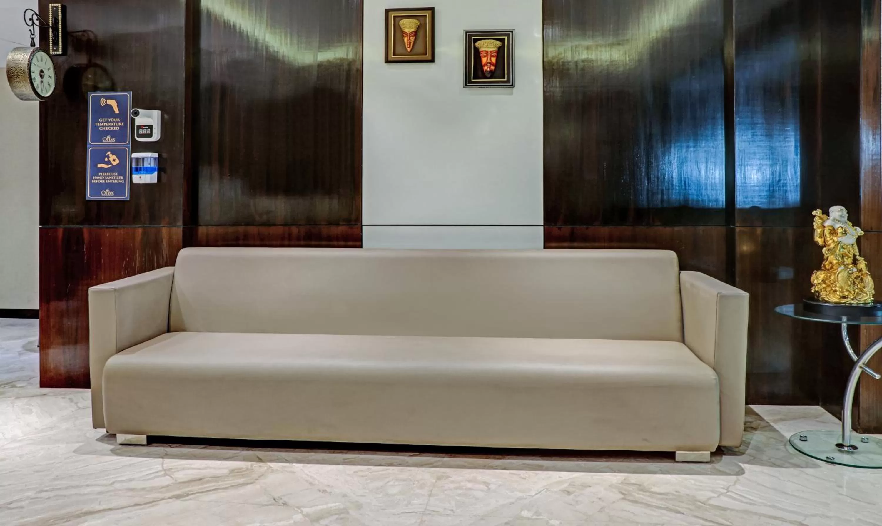 Lobby or reception in The Onyx Hotel