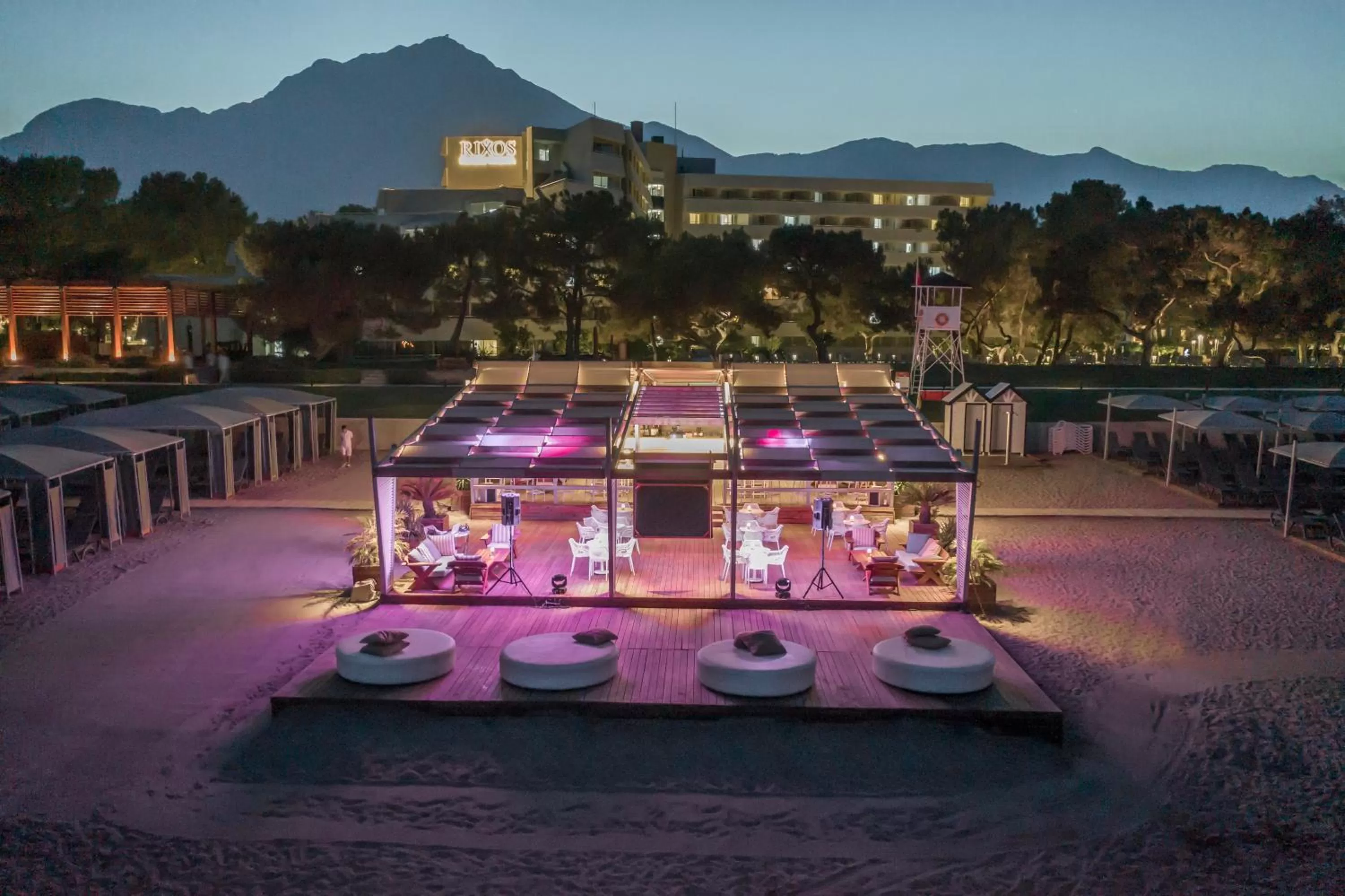 Evening entertainment in Rixos Premium Tekirova - The Land of Legends Access